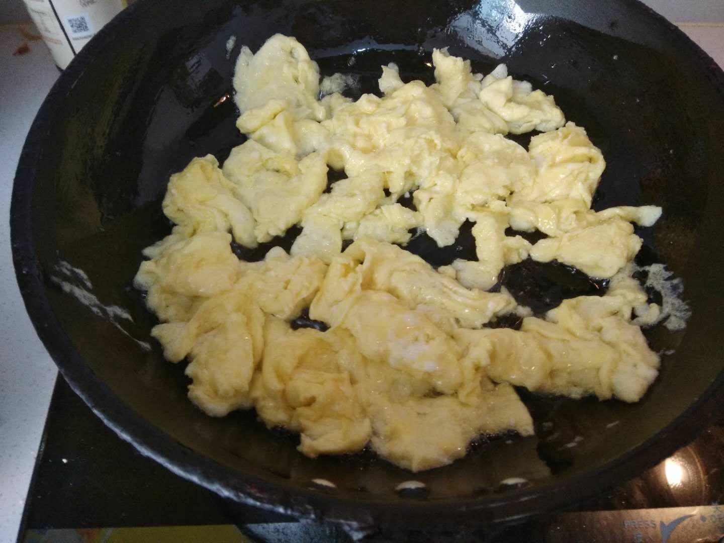 青蒜炒雞蛋的做法-家常味炒菜譜