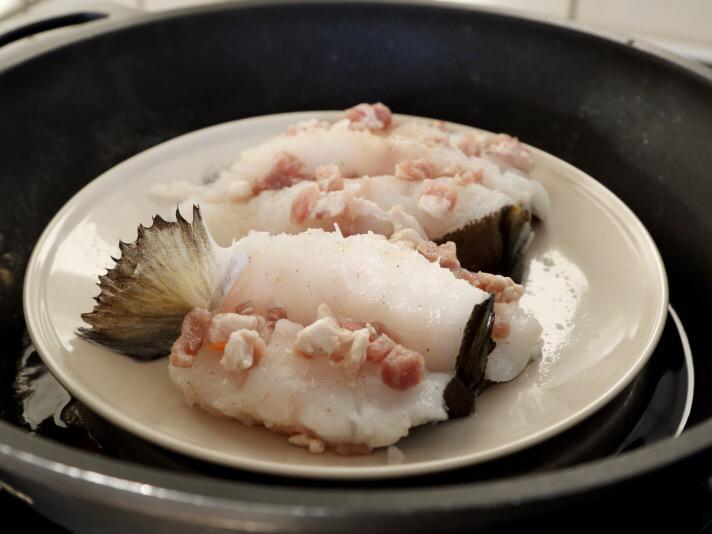 清蒸鱈魚的做法-咸鮮味煮菜譜