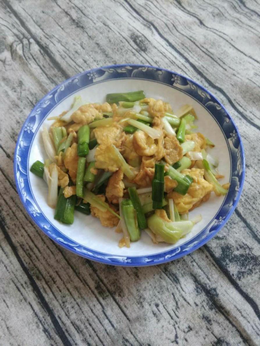 青蒜炒雞蛋的做法-家常味炒菜譜