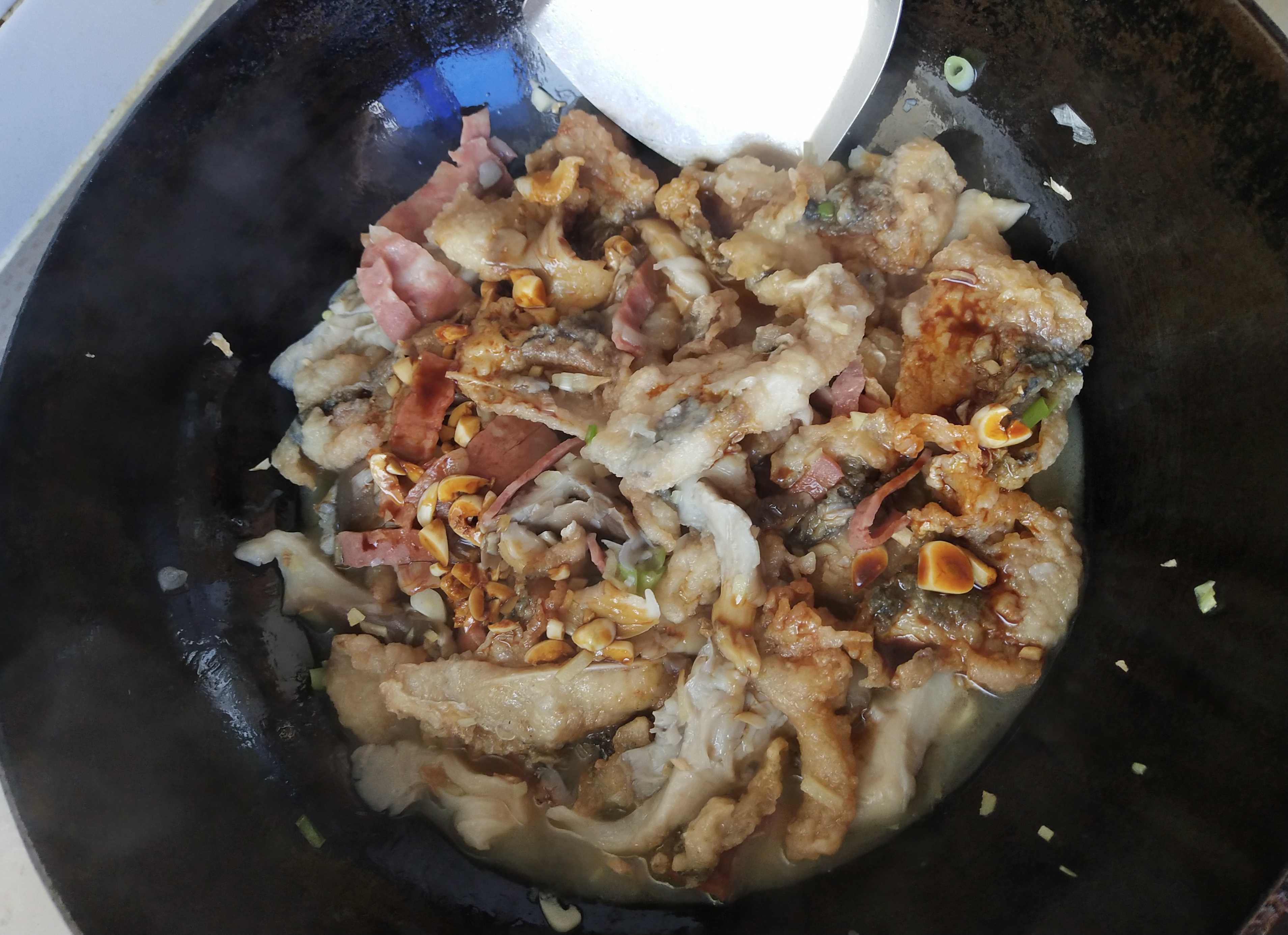 平菇燴魚片的做法-酸甜味燴菜譜