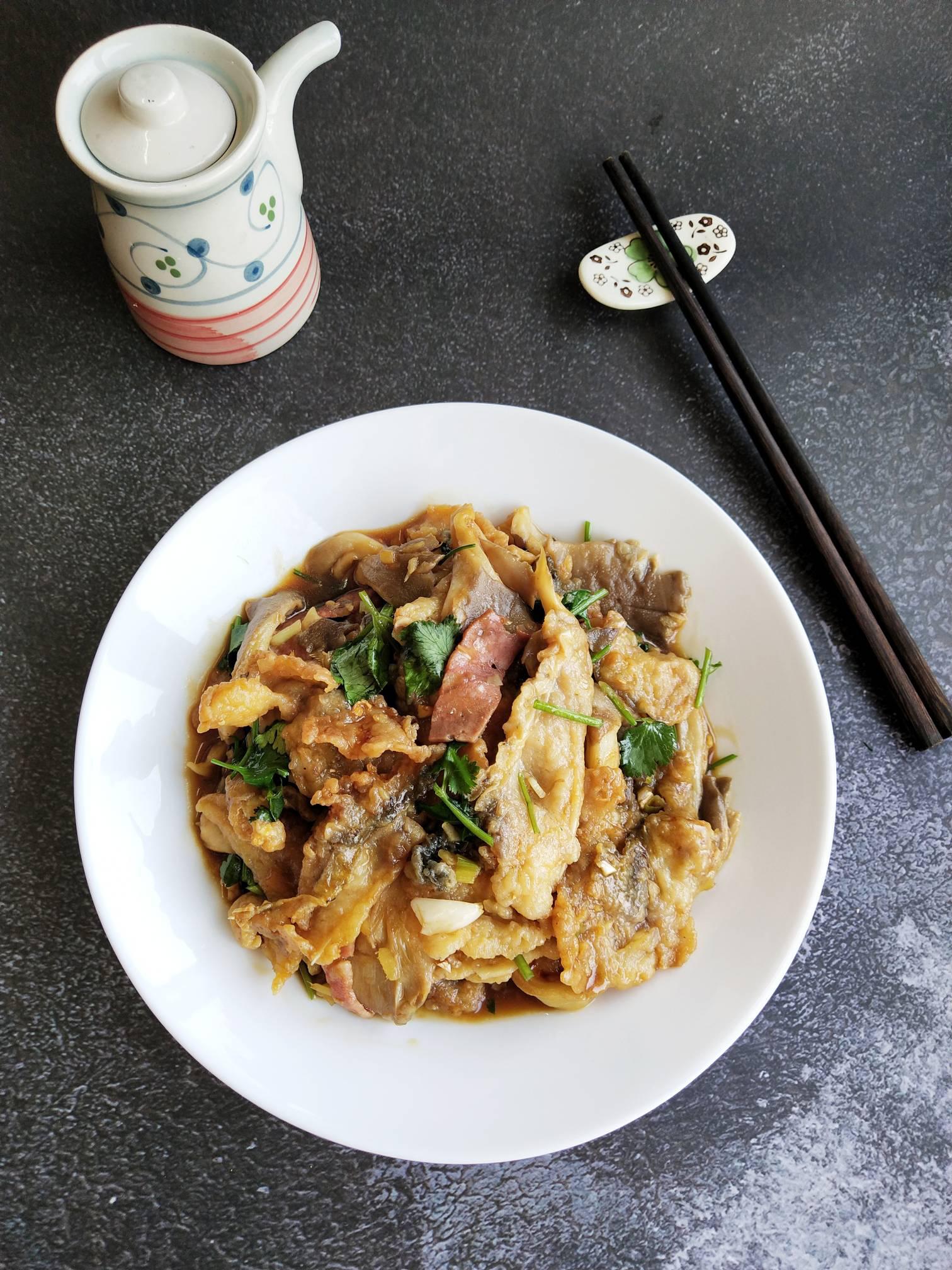 平菇燴魚片的做法-酸甜味燴菜譜