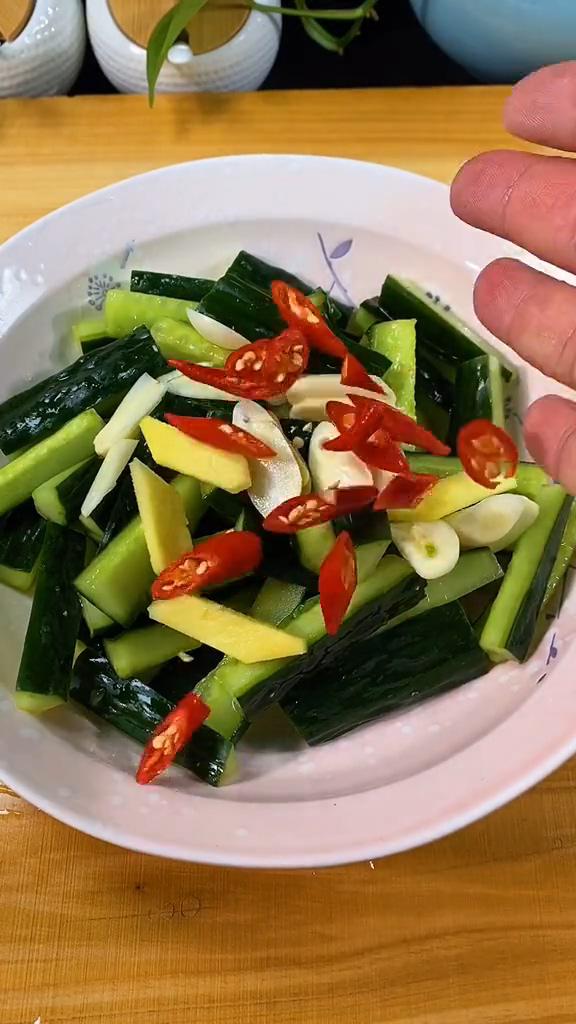 爽口黃瓜條的做法-咸鮮味腌菜譜