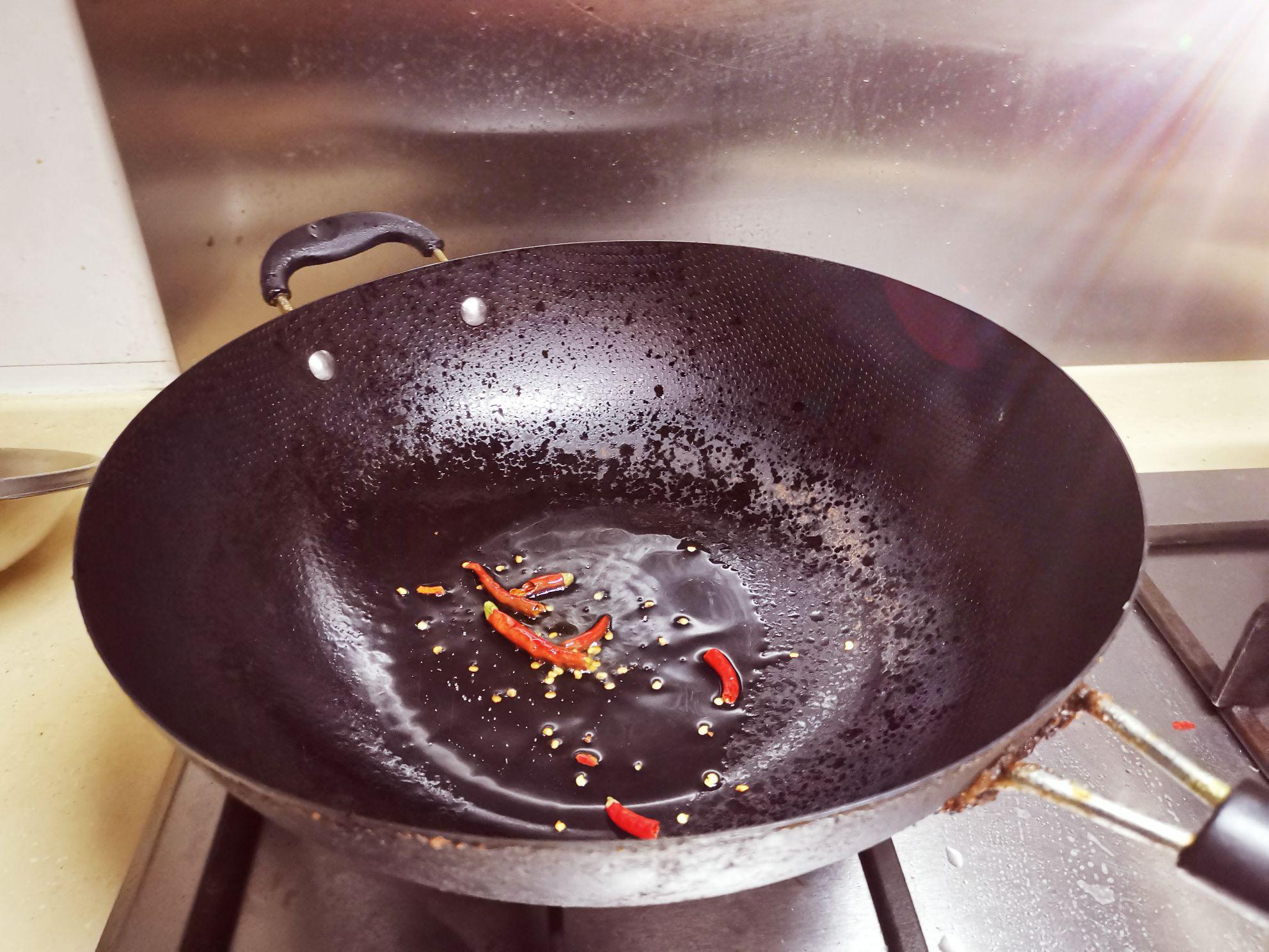 醋溜黃豆芽的做法-家常味炒菜譜