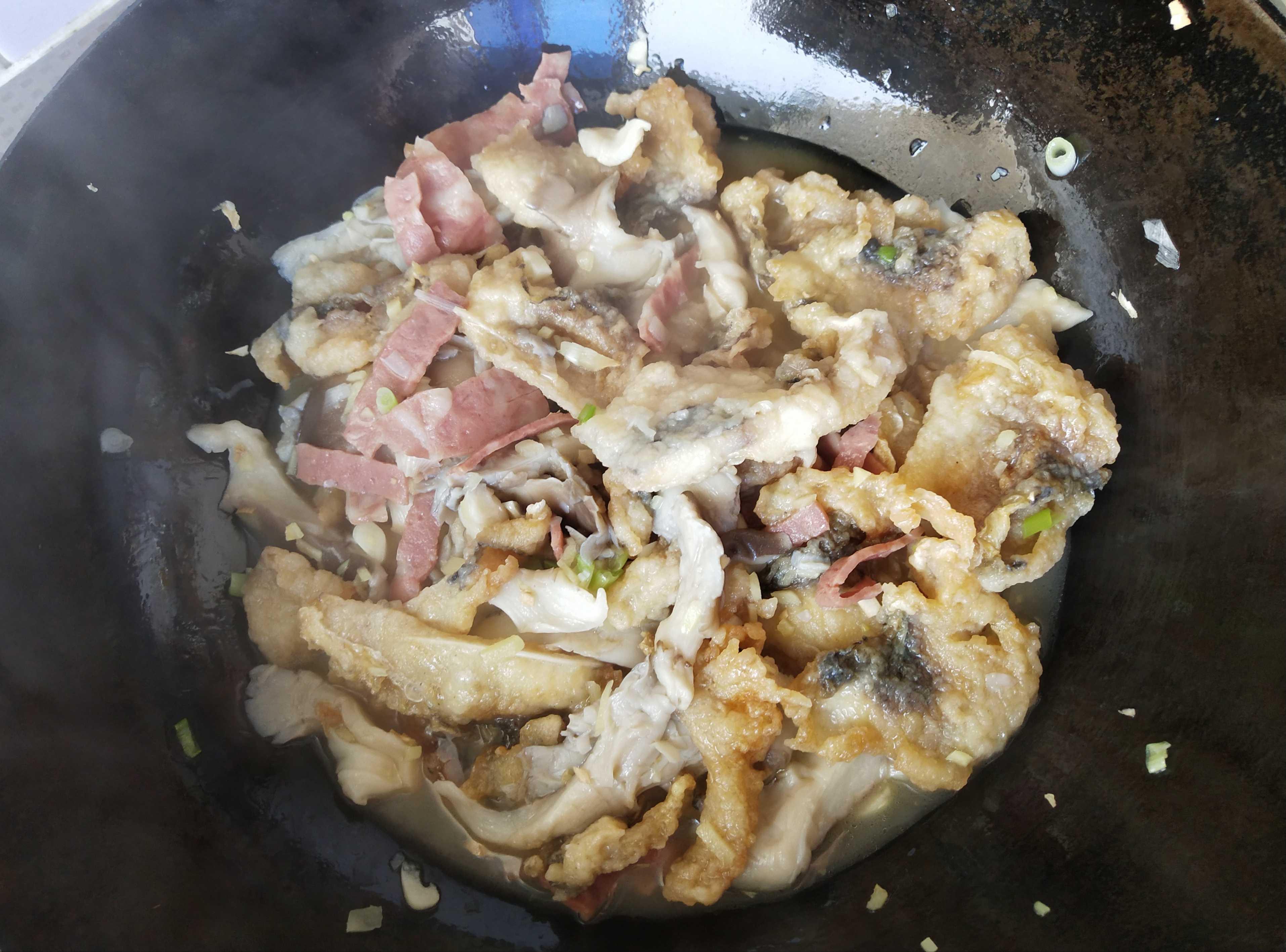 平菇燴魚片的做法-酸甜味燴菜譜