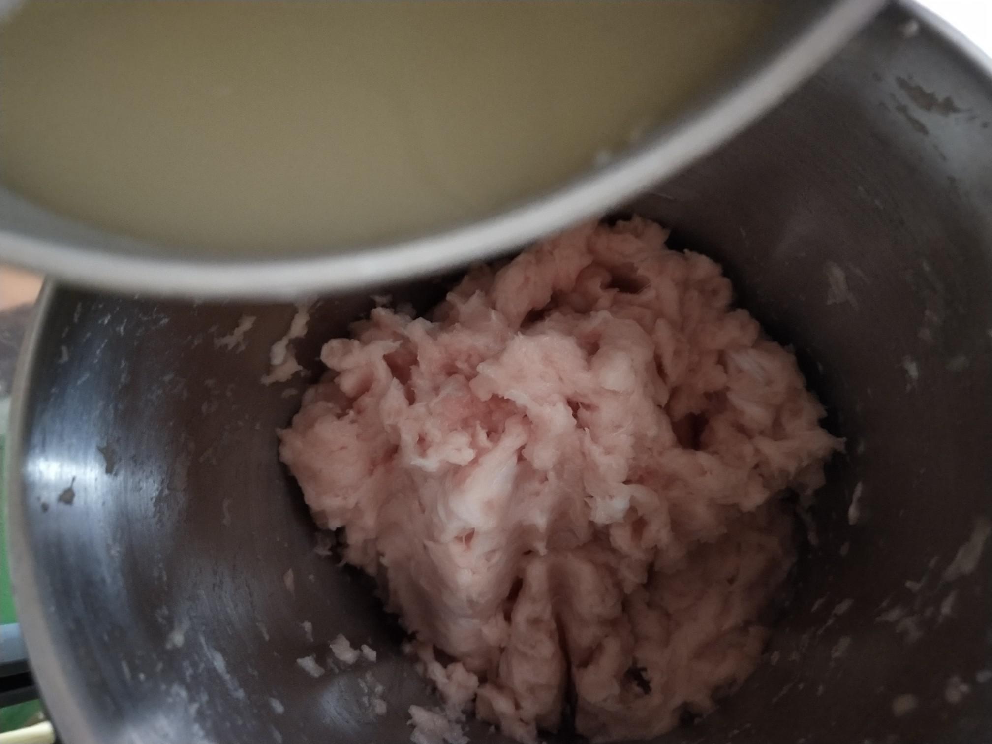 魚肉香腸的做法-咸鮮味蒸菜譜