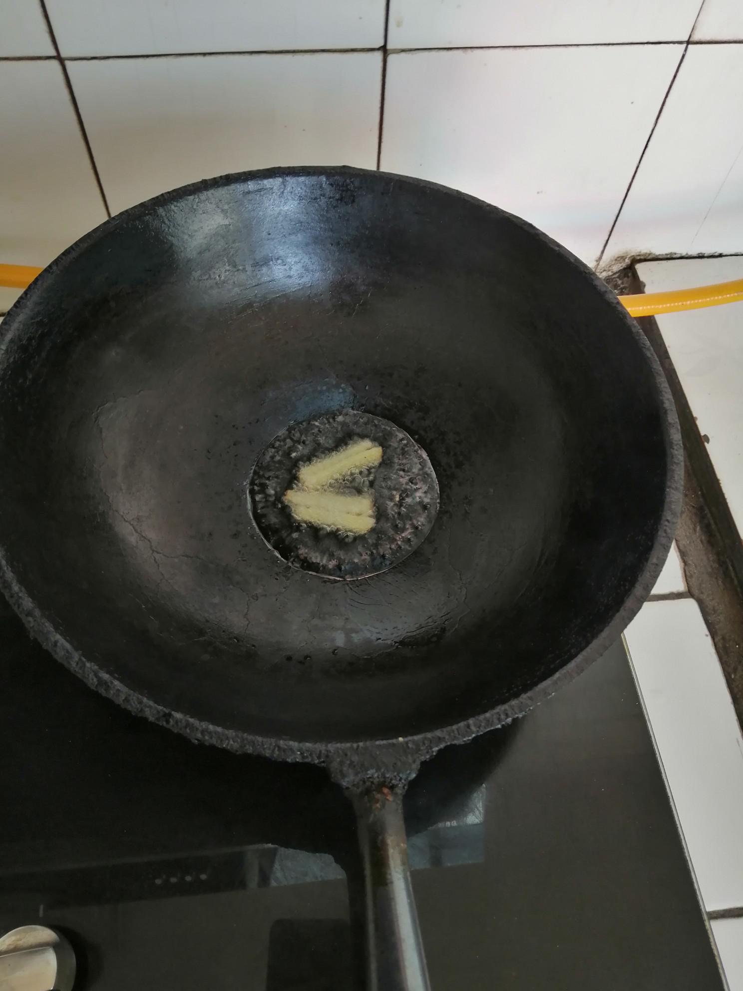 清燉魚頭湯的做法-咸鮮味燉菜譜