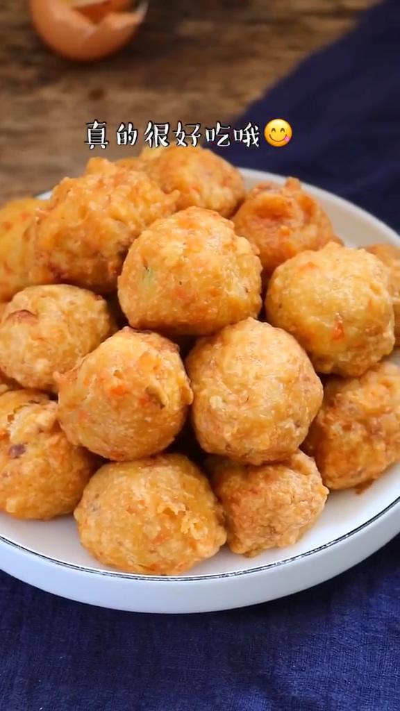 干炸鮮肉魚丸子的做法-咸鮮味炸菜譜