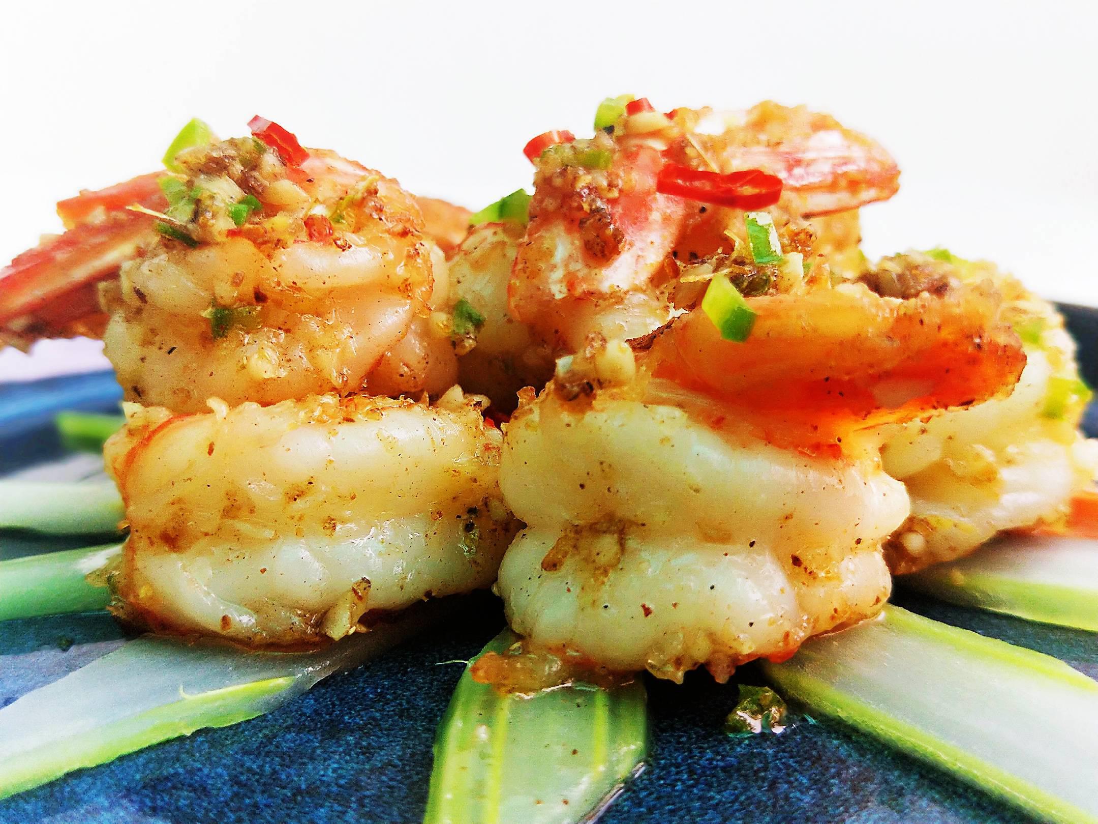 蒜香椒鹽蝦的做法-蒜香味炒菜譜-易網(wǎng)健康養(yǎng)生網(wǎng) 蒜香椒鹽蝦的做法-蒜香味炒菜譜