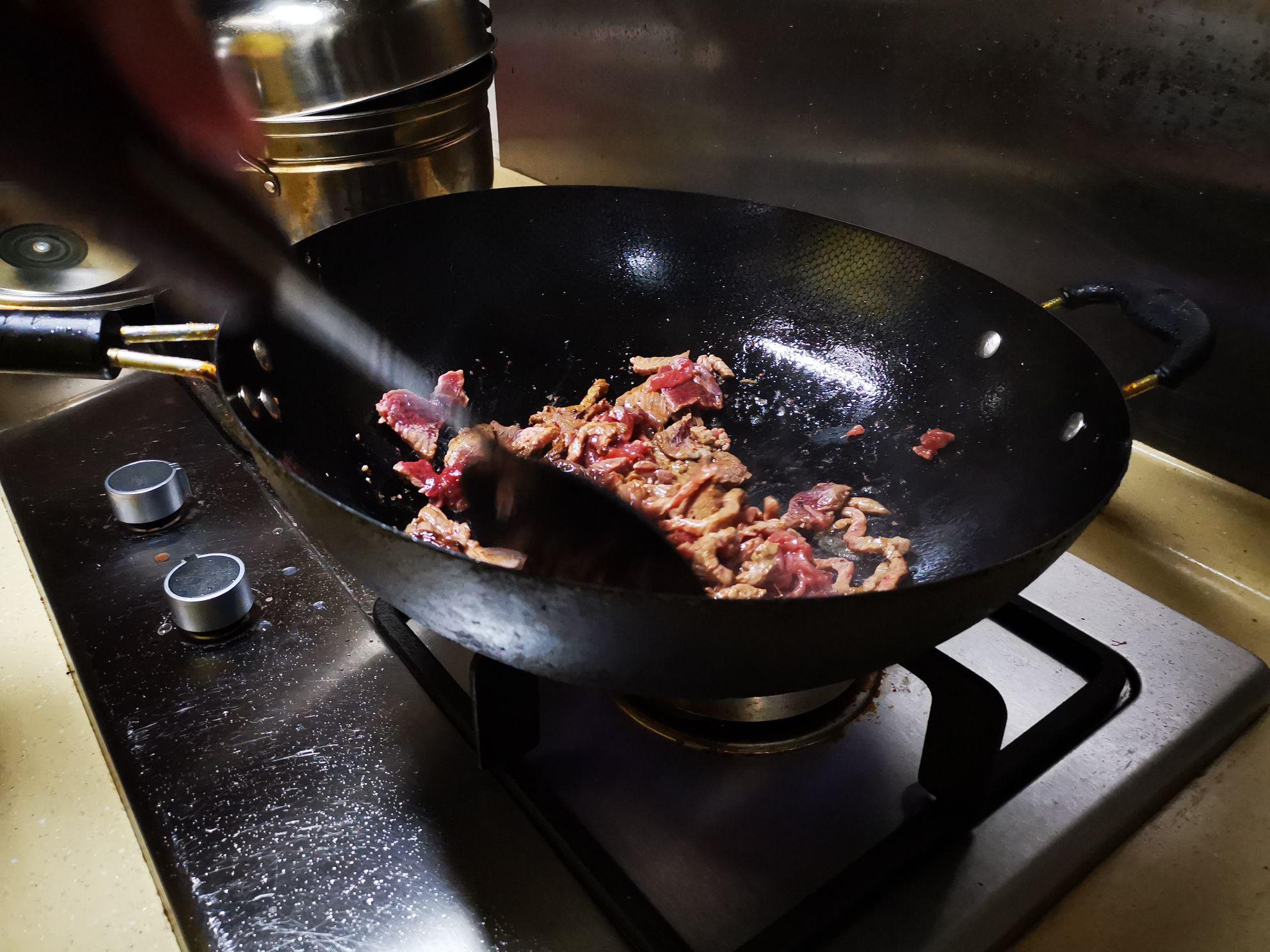 甜椒炒牛肉的做法-家常味炒菜譜