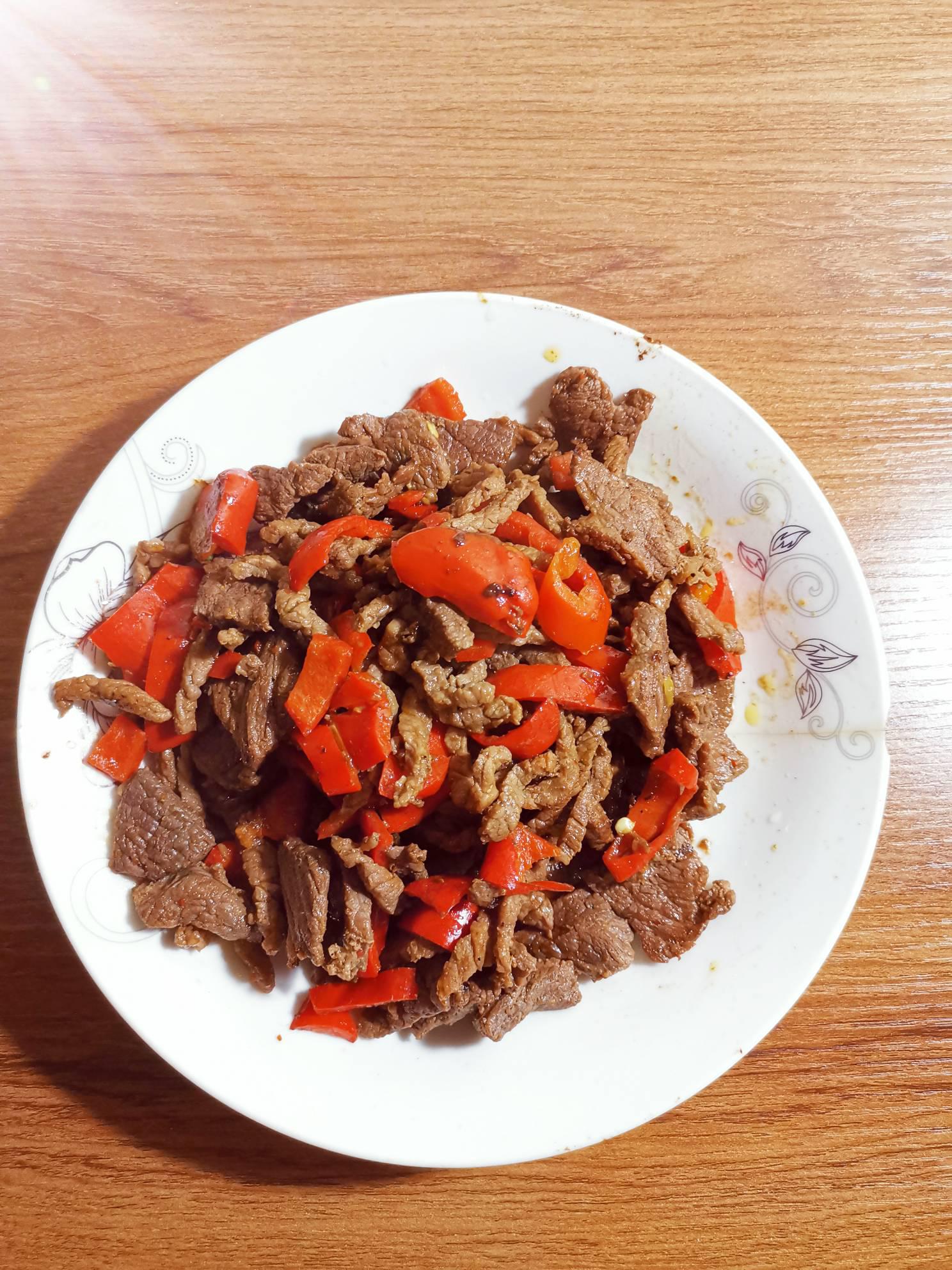 甜椒炒牛肉的做法-家常味炒菜譜