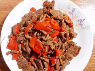 甜椒炒牛肉的做法-家常味炒菜譜