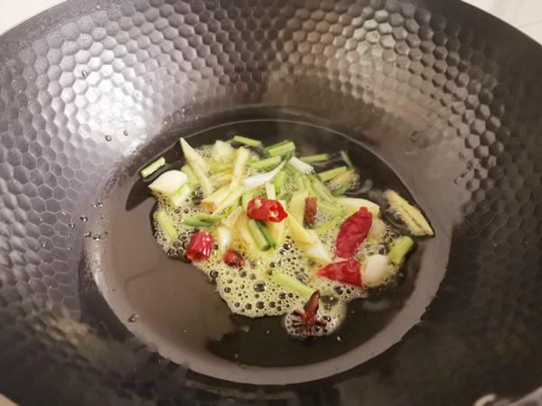 黃豆燜雞爪的做法-家常味燜菜譜