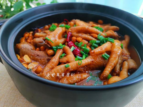 黃豆燜雞爪的做法-家常味燜菜譜