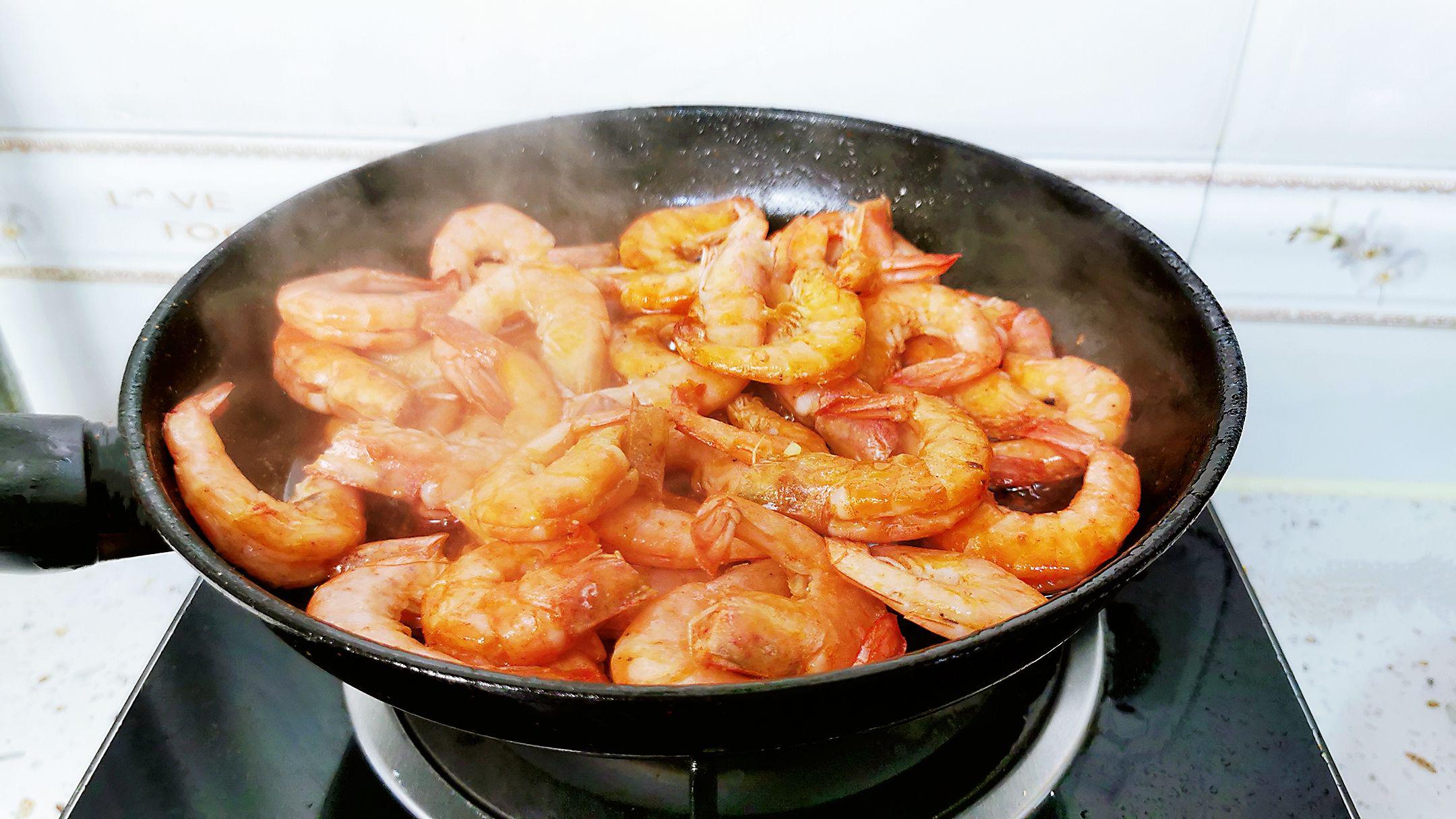 蒜蓉豆腐燒蝦煲的做法-咸鮮味燒菜譜