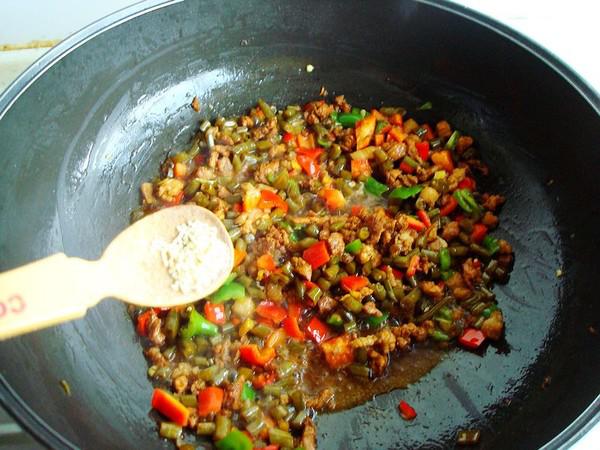 酸豆角肉丁蒸豆腐的做法-酸辣味蒸菜譜-易網健康養生網 酸豆角肉丁蒸豆腐的做法-酸辣味蒸菜譜