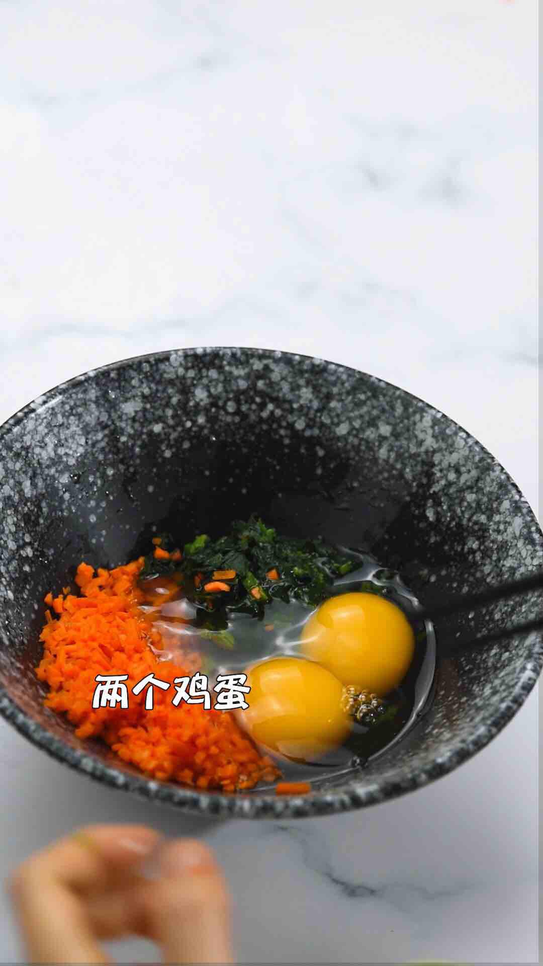 胡蘿卜菠菜蛋餅的做法-咸鮮味煎菜譜-易網健康養生網 胡蘿卜菠菜蛋餅的做法-咸鮮味煎菜譜