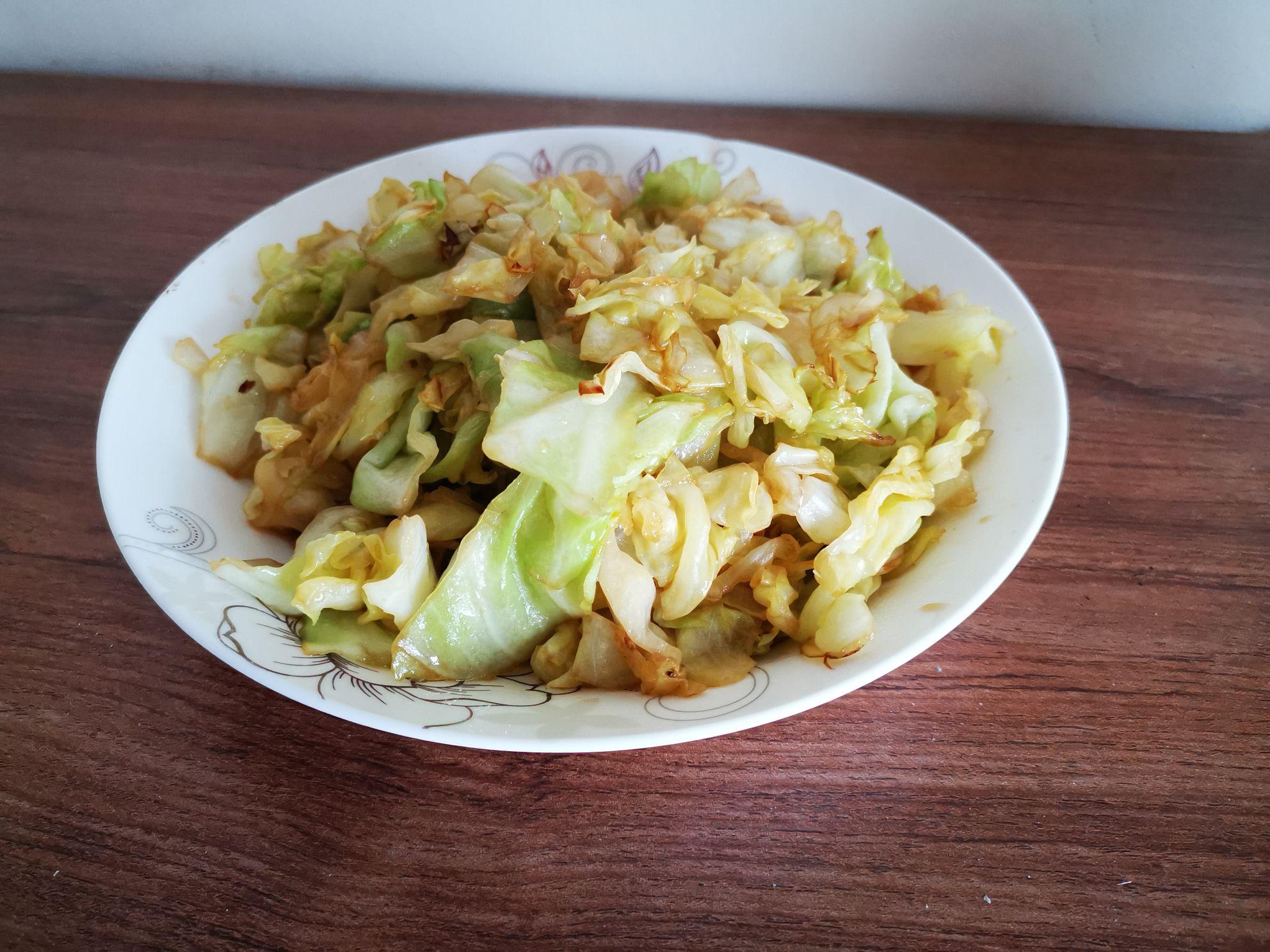 清炒卷心菜的做法-家常味炒菜譜