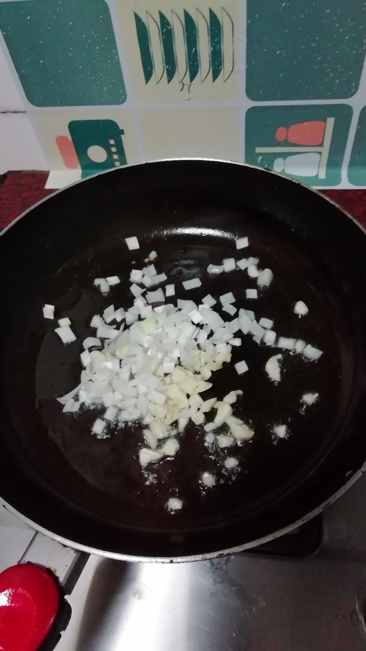 玫瑰花蛋炒飯的做法-家常味炒菜譜