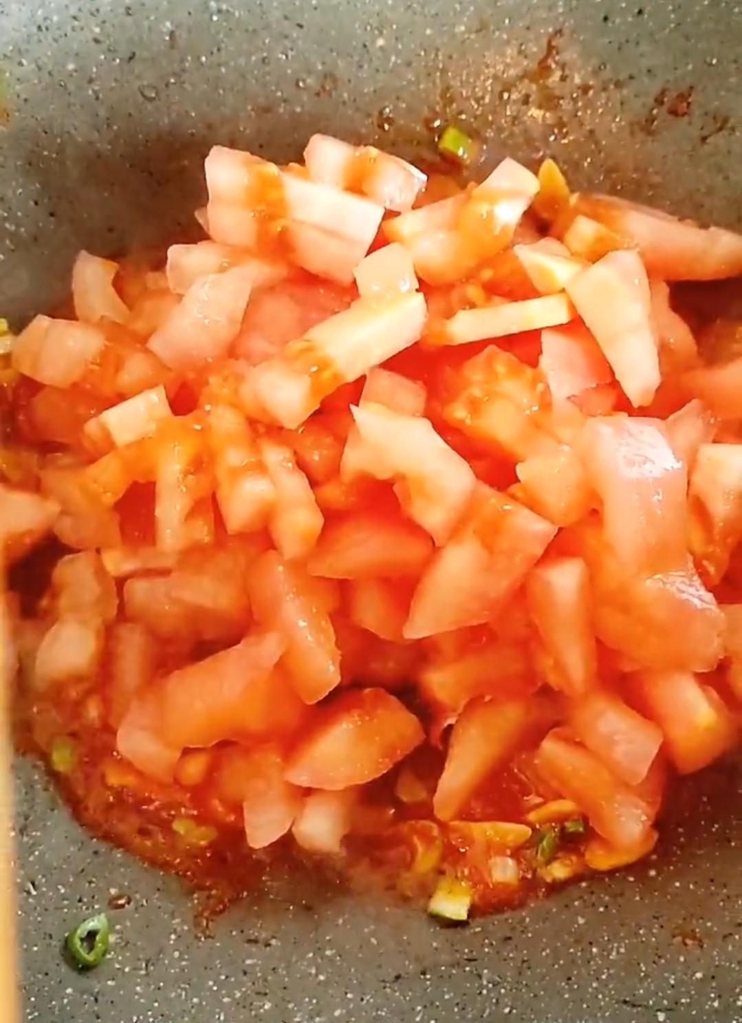 番茄炒蛋的做法-酸甜味炒菜譜