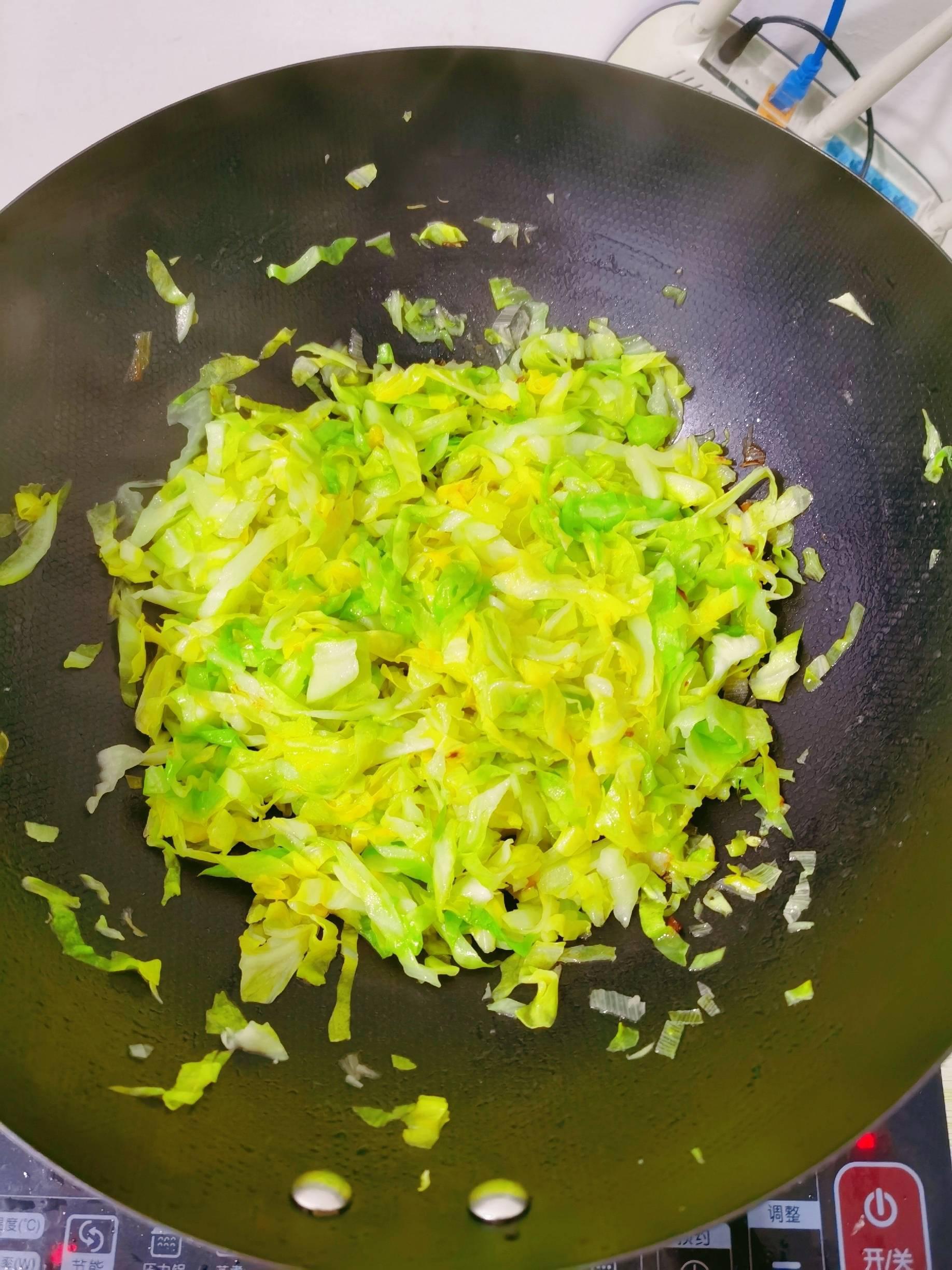 爆炒甘藍(lán)的做法-咸鮮味炒菜譜-易網(wǎng)健康養(yǎng)生網(wǎng) 爆炒甘藍(lán)的做法-咸鮮味炒菜譜