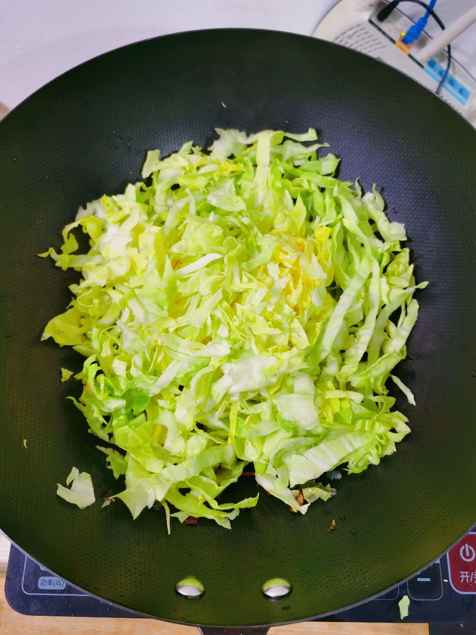 爆炒甘藍(lán)的做法-咸鮮味炒菜譜-易網(wǎng)健康養(yǎng)生網(wǎng) 爆炒甘藍(lán)的做法-咸鮮味炒菜譜