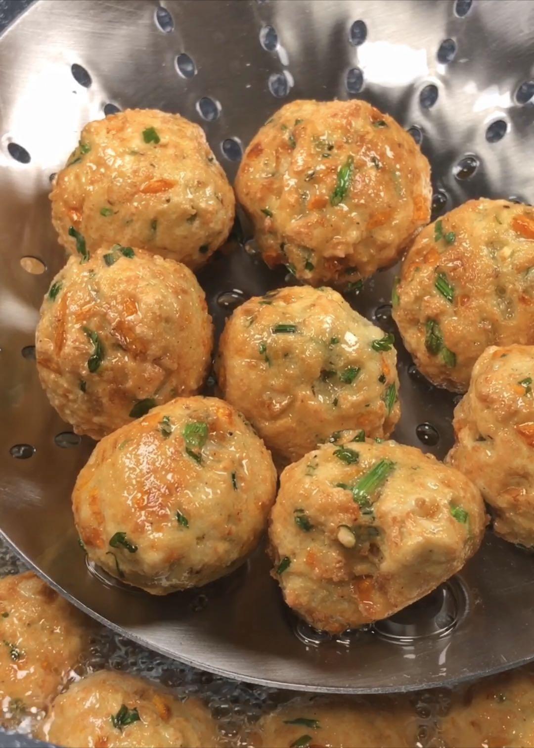 豆腐丸子的做法-家常味炸菜譜