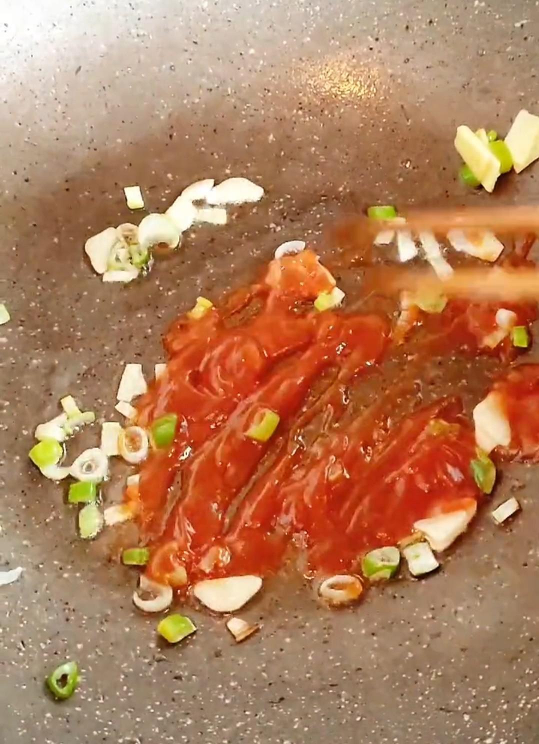 番茄炒蛋的做法-酸甜味炒菜譜