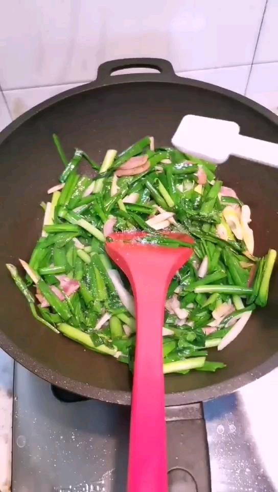 大蒜炒春筍的做法-家常味炒菜譜