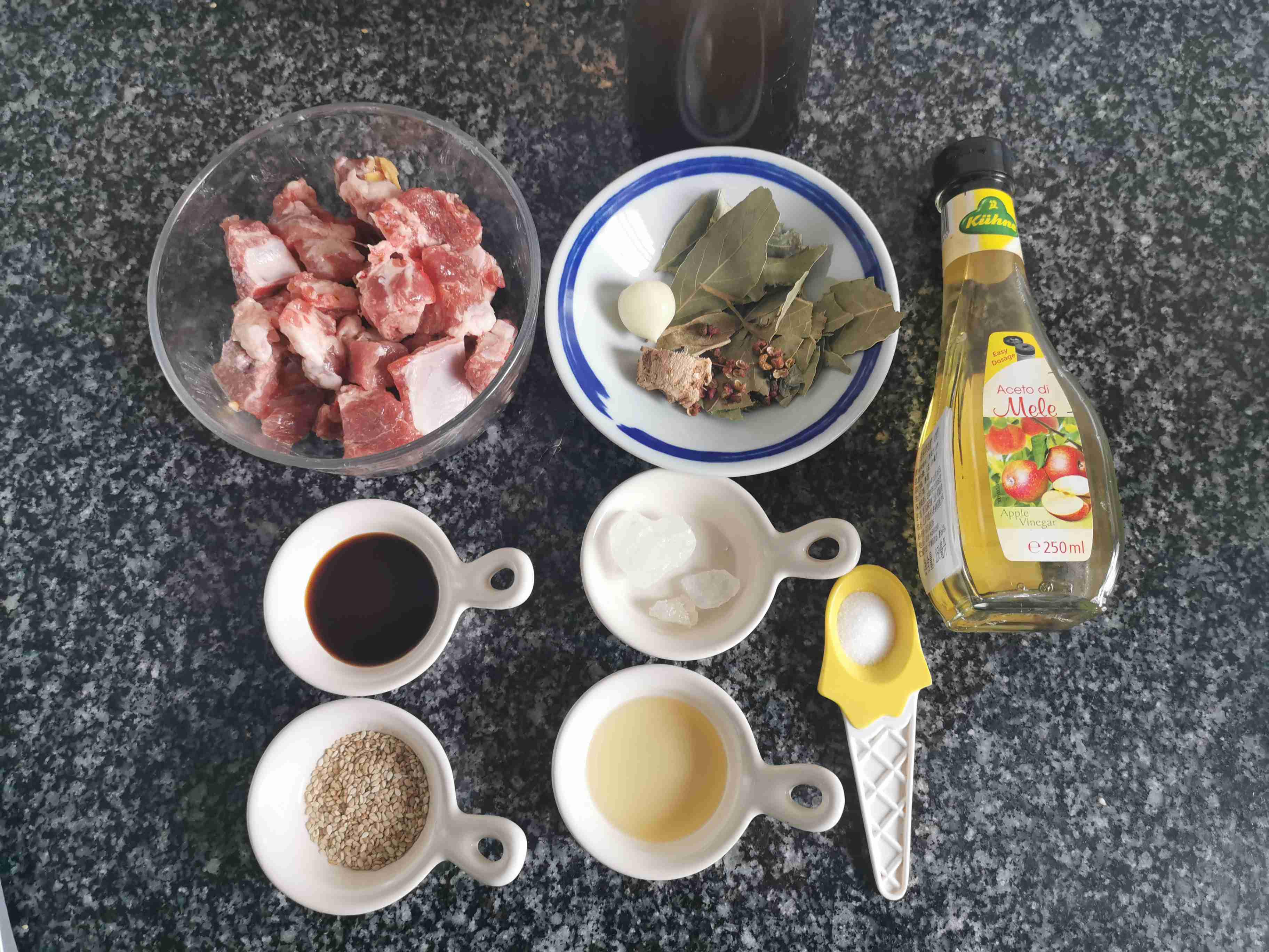 糖醋排骨的做法-甜味燒菜譜-易網(wǎng)<a href=http://m.henggaotouzi.com/ target=_blank class=infotextkey>健康養(yǎng)生</a>網(wǎng) 糖醋排骨的做法-甜味燒菜譜