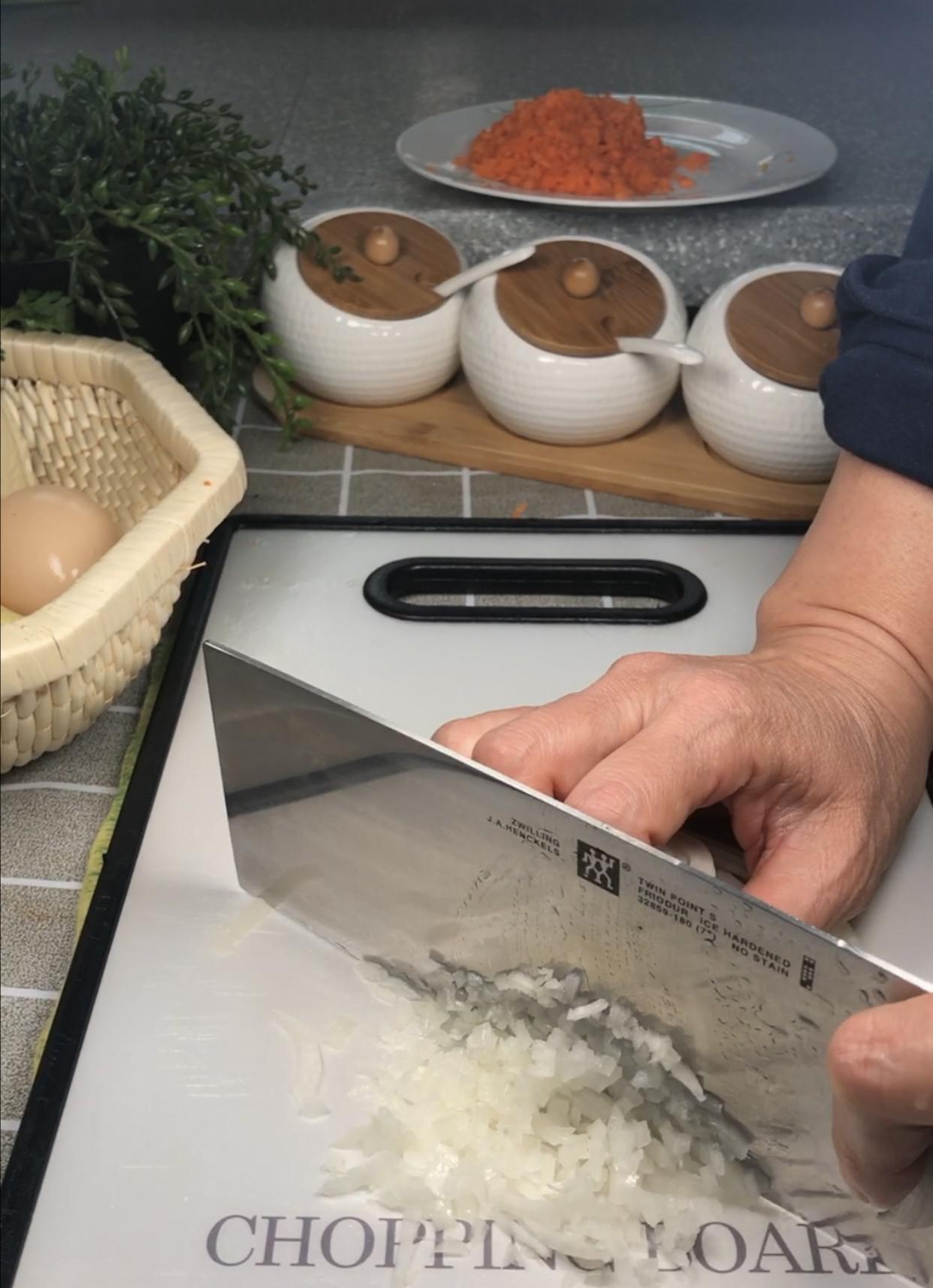 豆腐丸子的做法-家常味炸菜譜