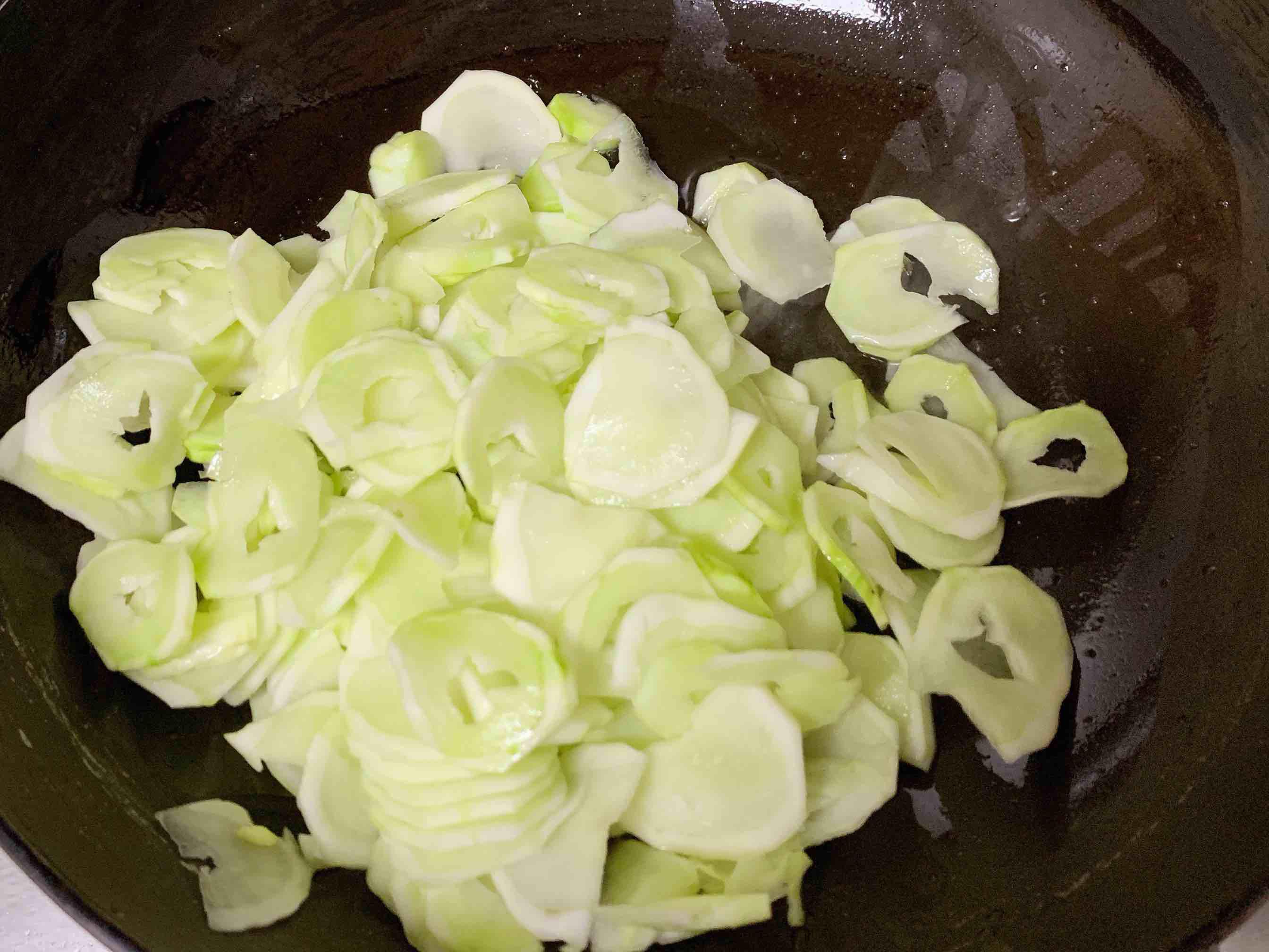 杏鮑菇蝦仁花蛤醬炒兒菜的做法-香辣味炒菜譜-易網(wǎng)健康養(yǎng)生網(wǎng) 杏鮑菇蝦仁花蛤醬炒兒菜的做法-香辣味炒菜譜