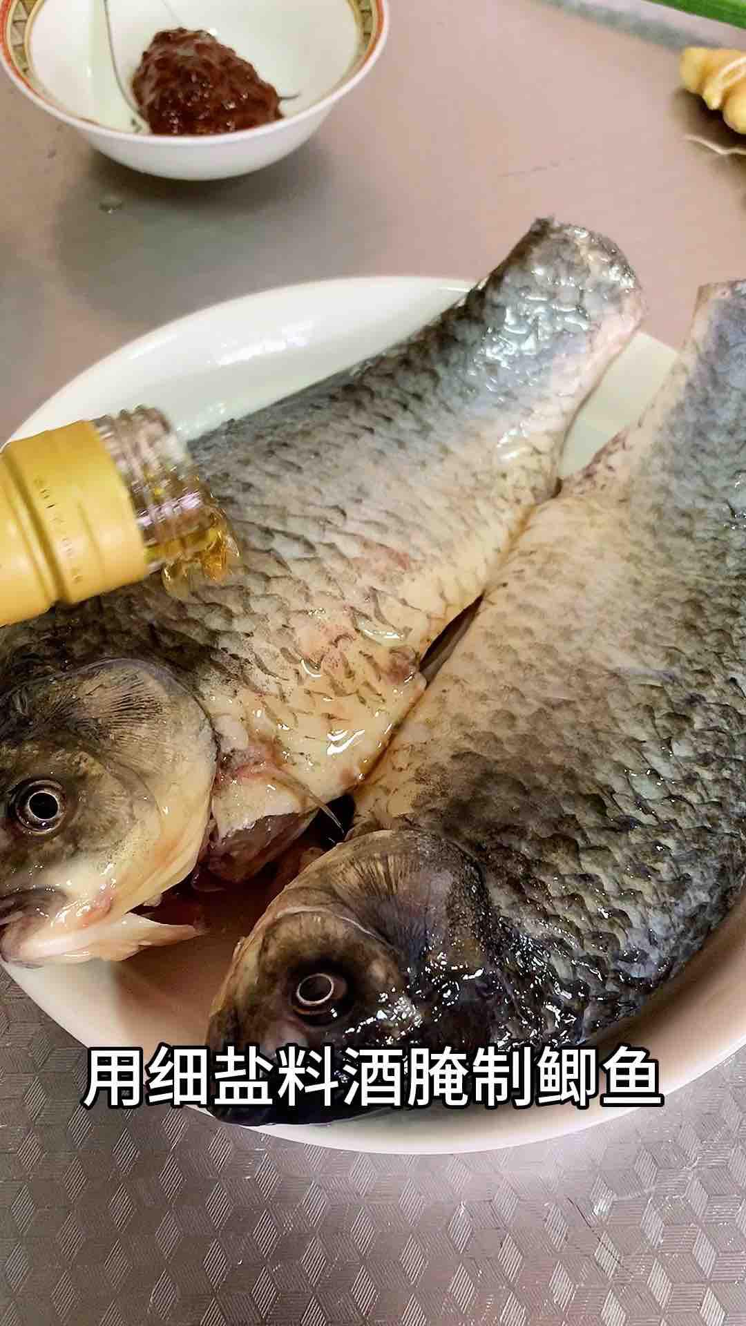 雙醬燒鯽魚的做法-家常味燒菜譜