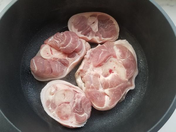 蘆筍腐乳豬肘的做法-家常味燉菜譜-易網健康養生網 蘆筍腐乳豬肘的做法-家常味燉菜譜