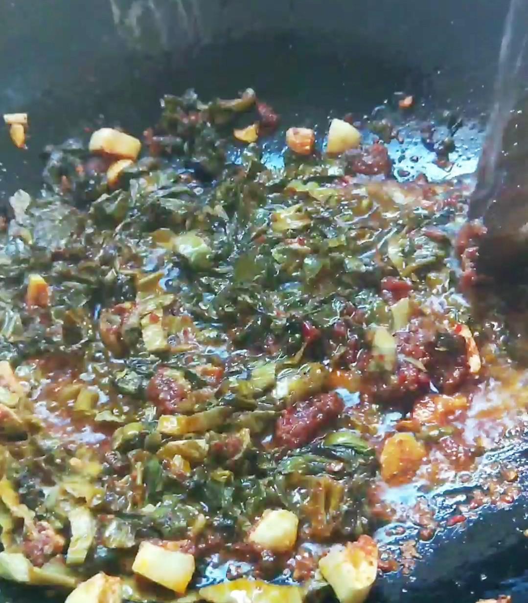 香辣豬紅湯的做法-香辣味煮菜譜-易網健康養生網 香辣豬紅湯的做法-香辣味煮菜譜