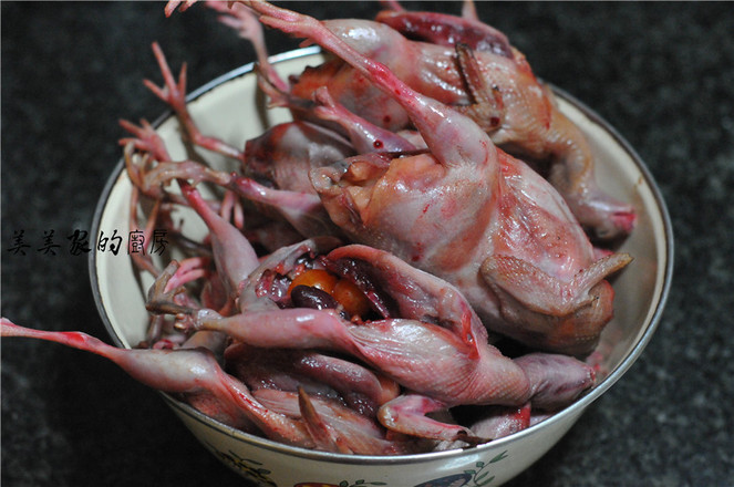 皮薄多汁的烤鵪鶉的做法-家常味烤菜譜