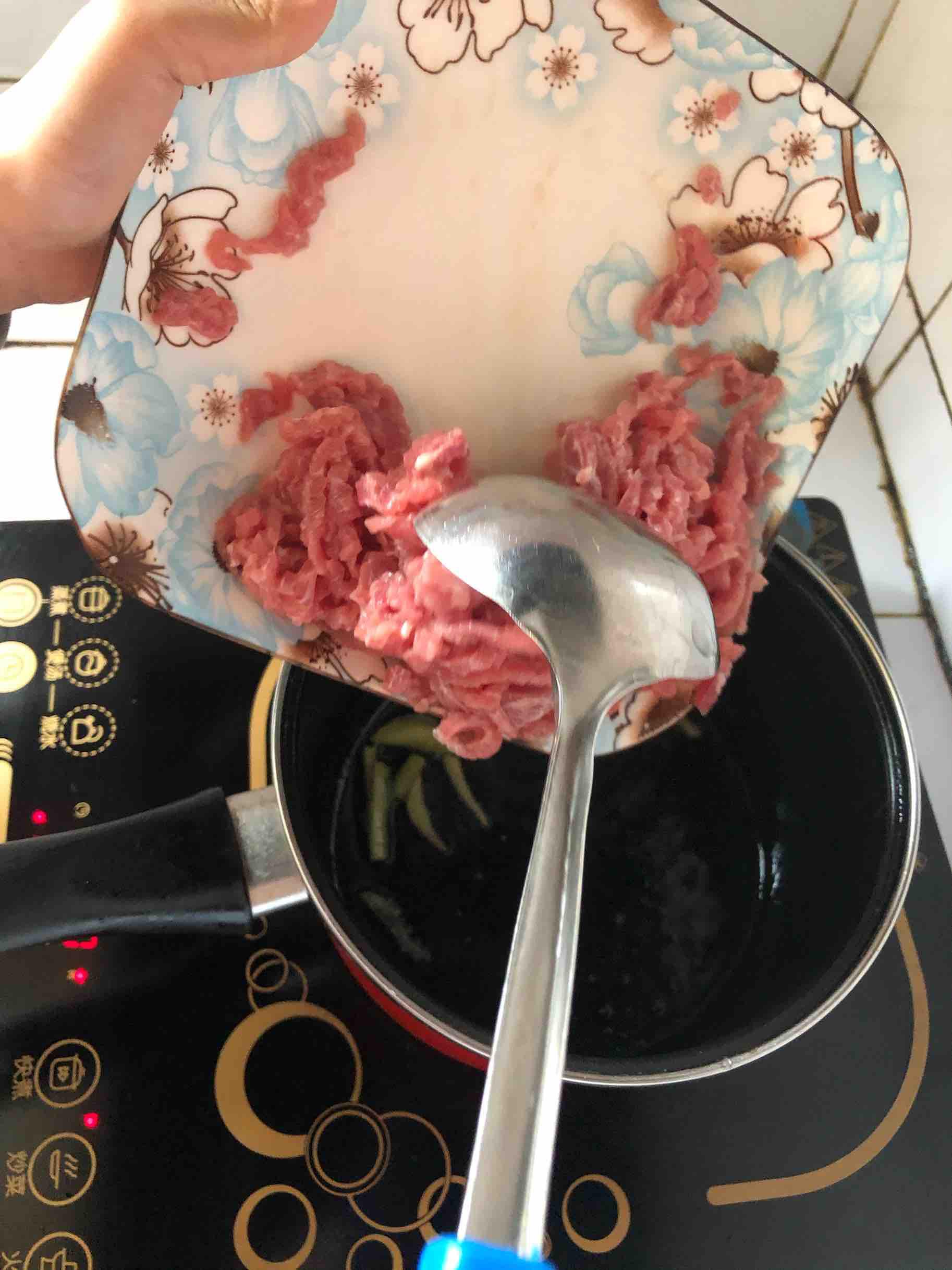 牛肉炒青椒的做法-咸鮮味炒菜譜