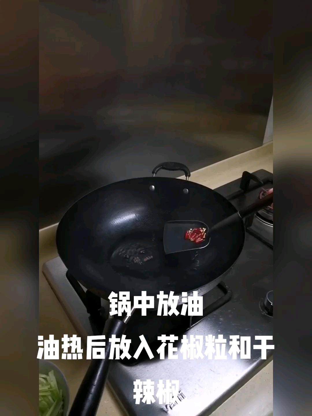 炒西葫蘆的做法-家常味炒菜譜