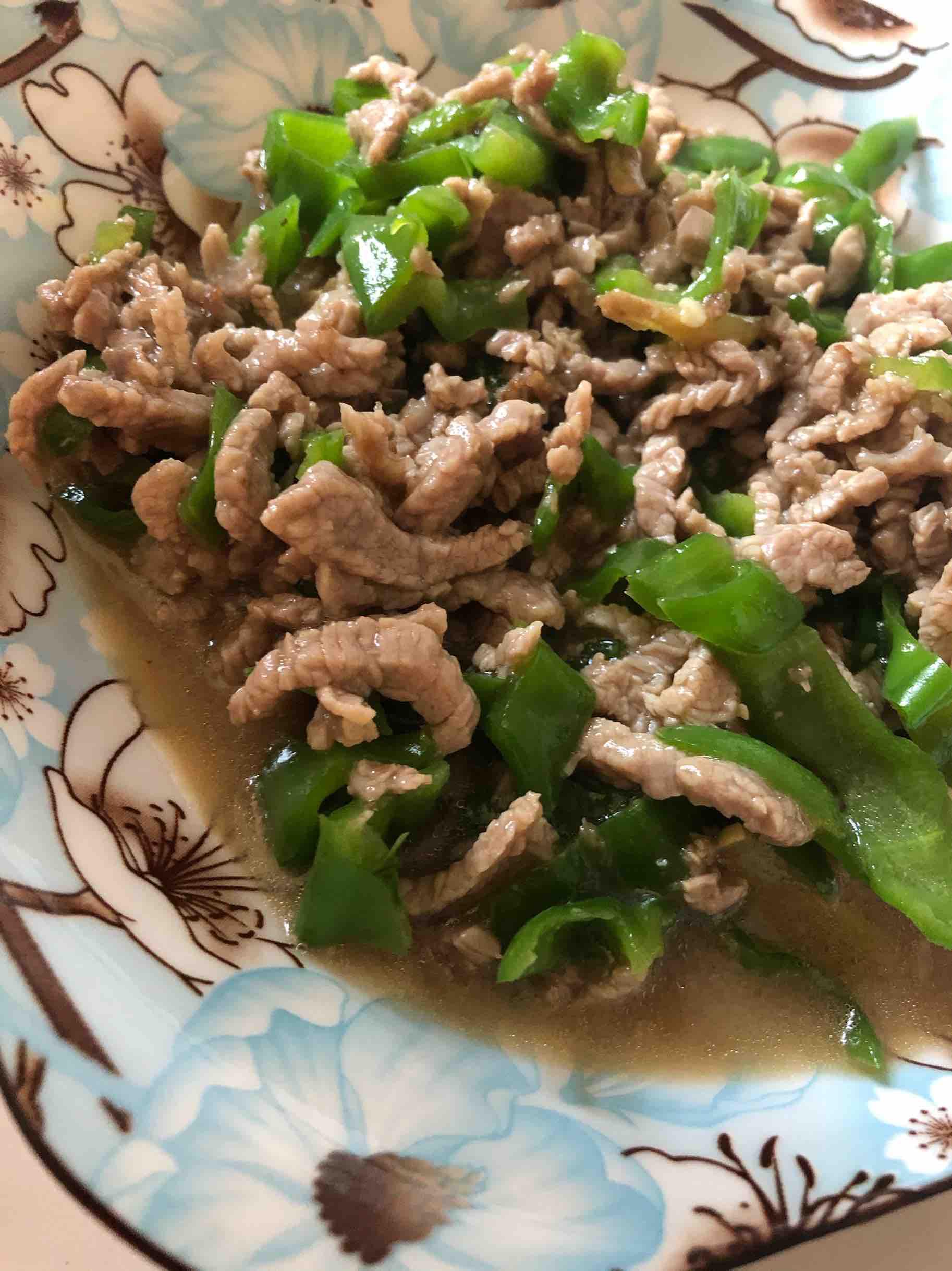 牛肉炒青椒的做法-咸鮮味炒菜譜