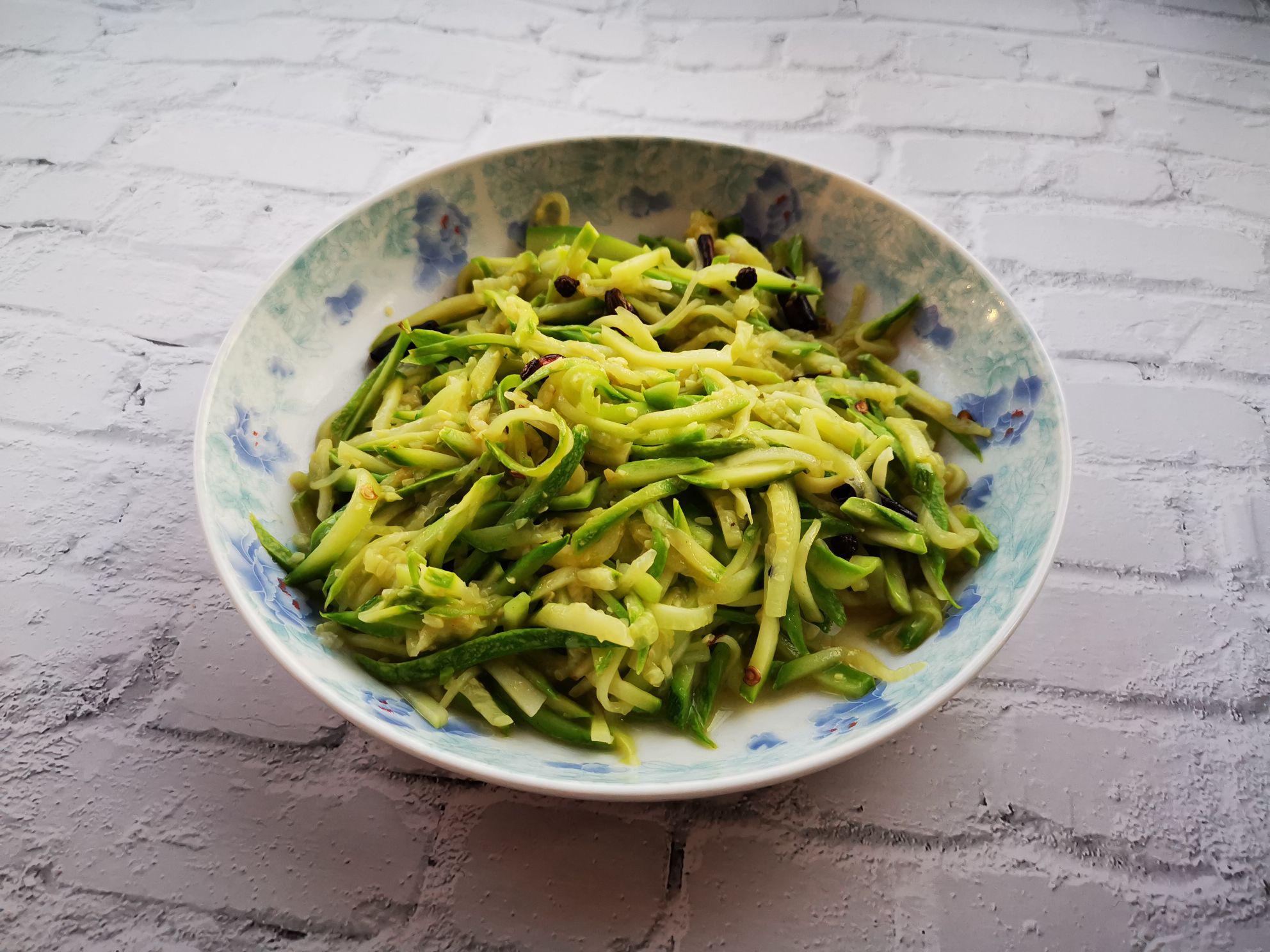 炒西葫蘆的做法-家常味炒菜譜