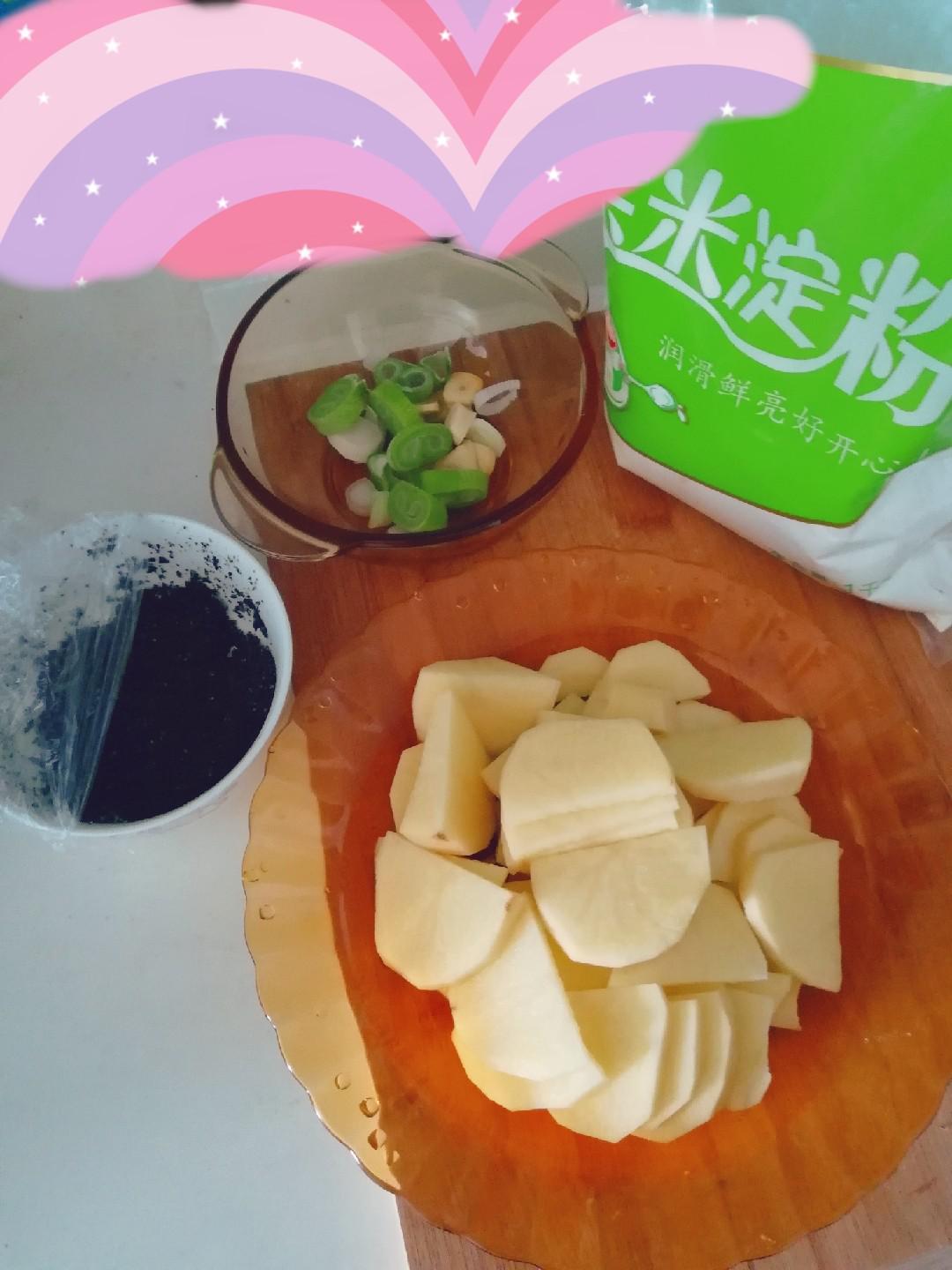 黑芝麻土豆片的做法-咸鮮味炒菜譜