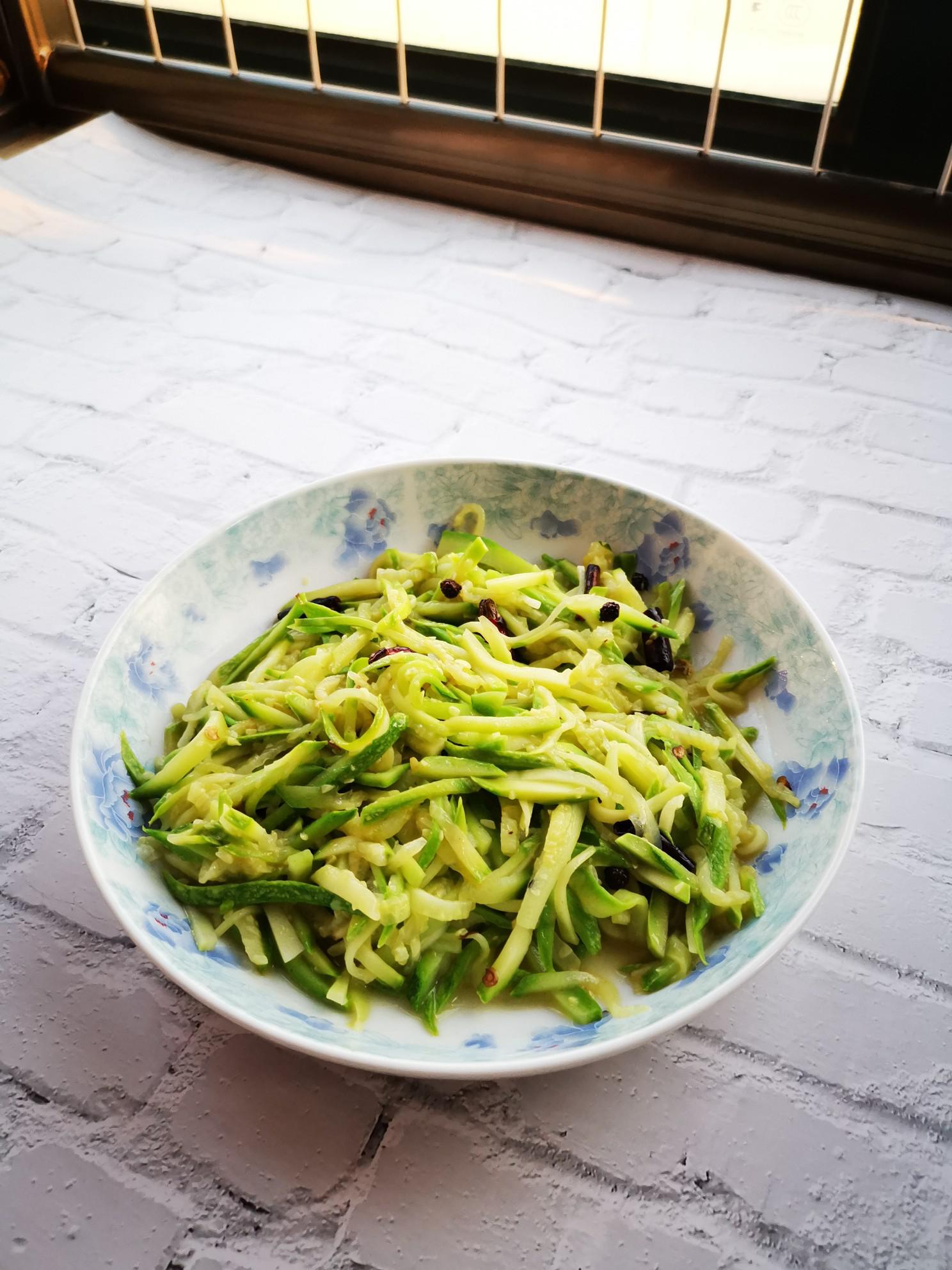 炒西葫蘆的做法-家常味炒菜譜