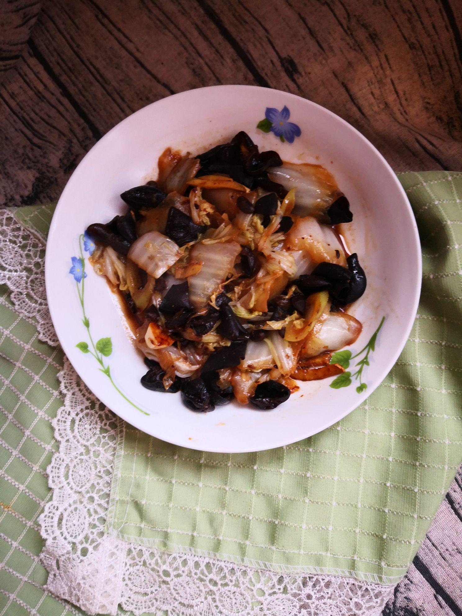 豆豉炒白菜片木耳的做法-家常味炒菜譜