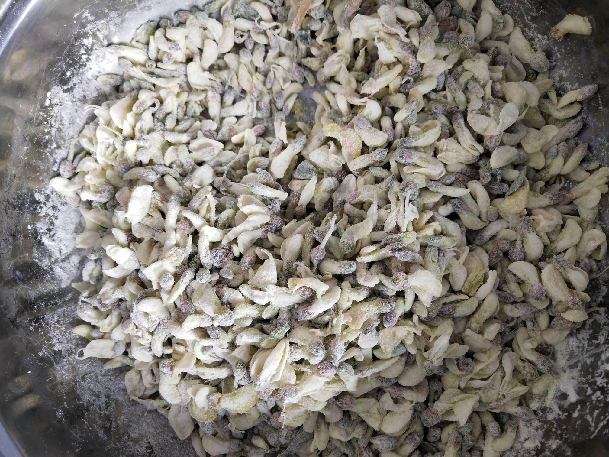 蒸槐花的做法-家常味蒸菜譜