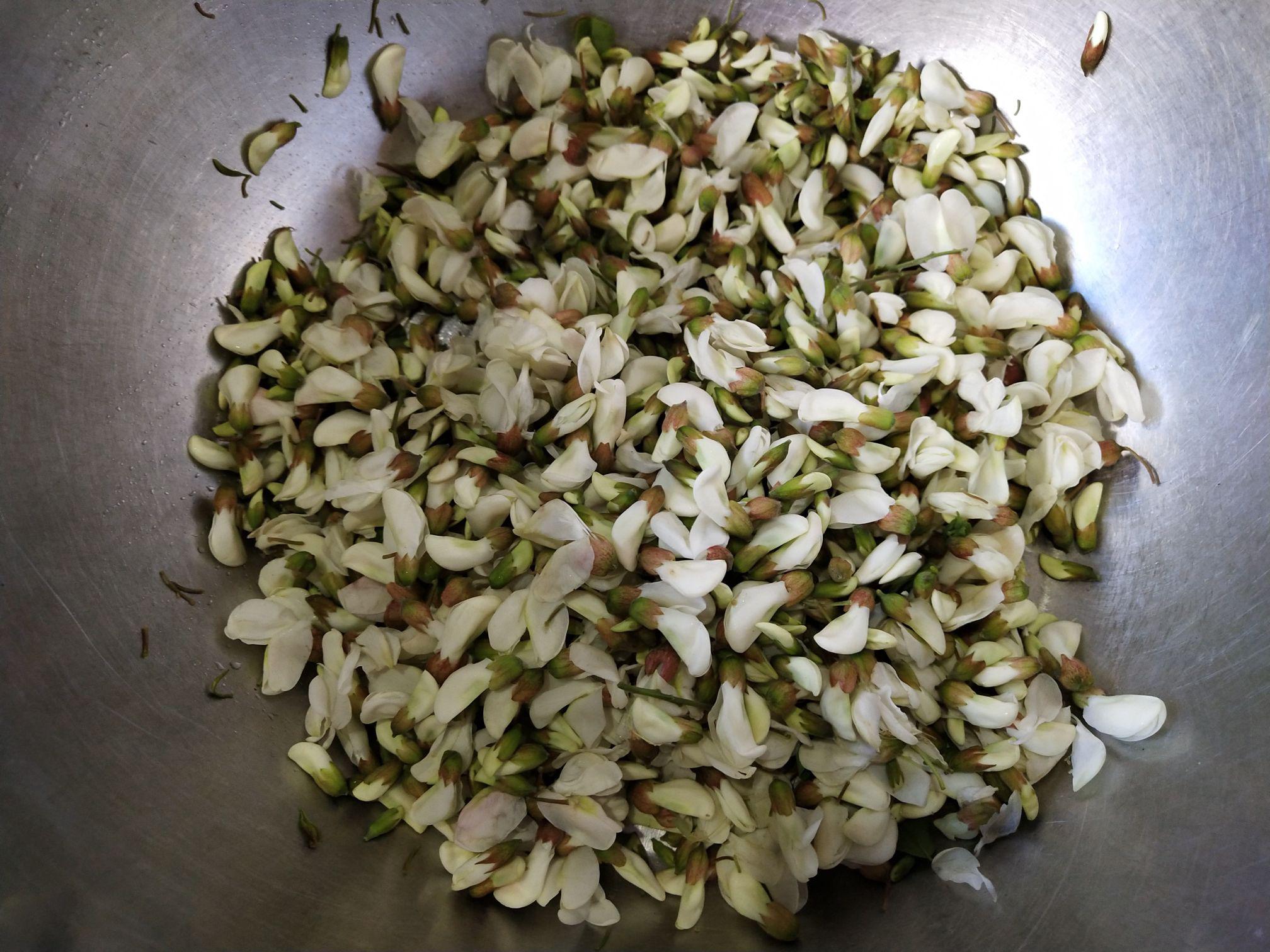 蒸槐花的做法-家常味蒸菜譜