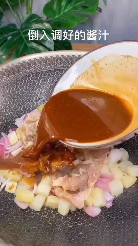 土豆肥牛飯的做法-咸鮮味炒菜譜