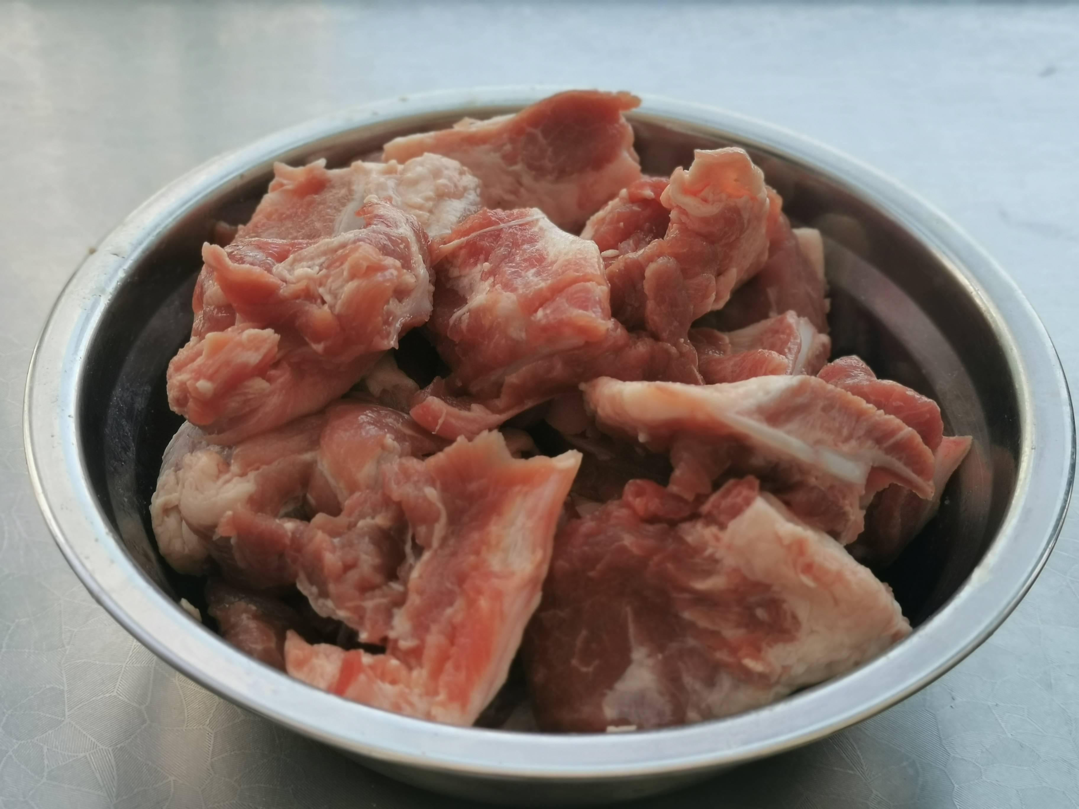 月牙骨燉土豆的做法-家常味燉菜譜