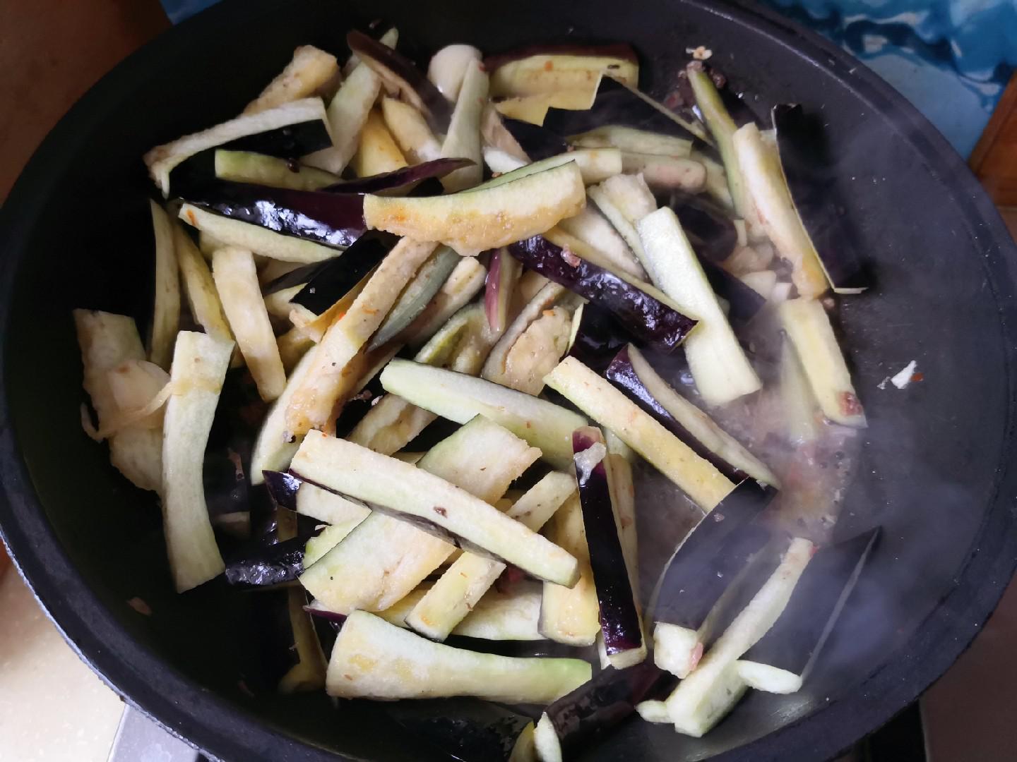 風(fēng)味茄子的做法-香辣味炒菜譜