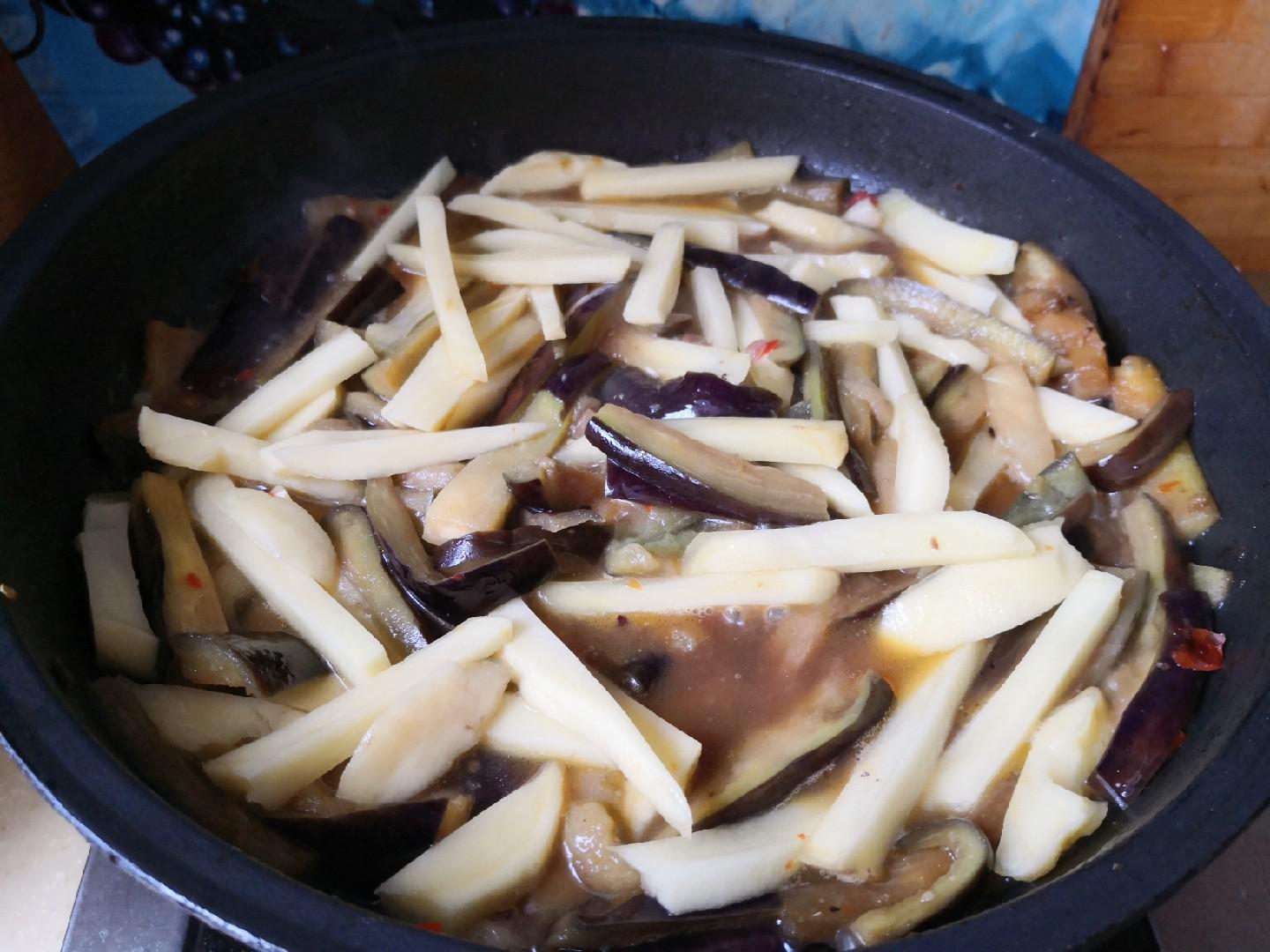 風(fēng)味茄子的做法-香辣味炒菜譜