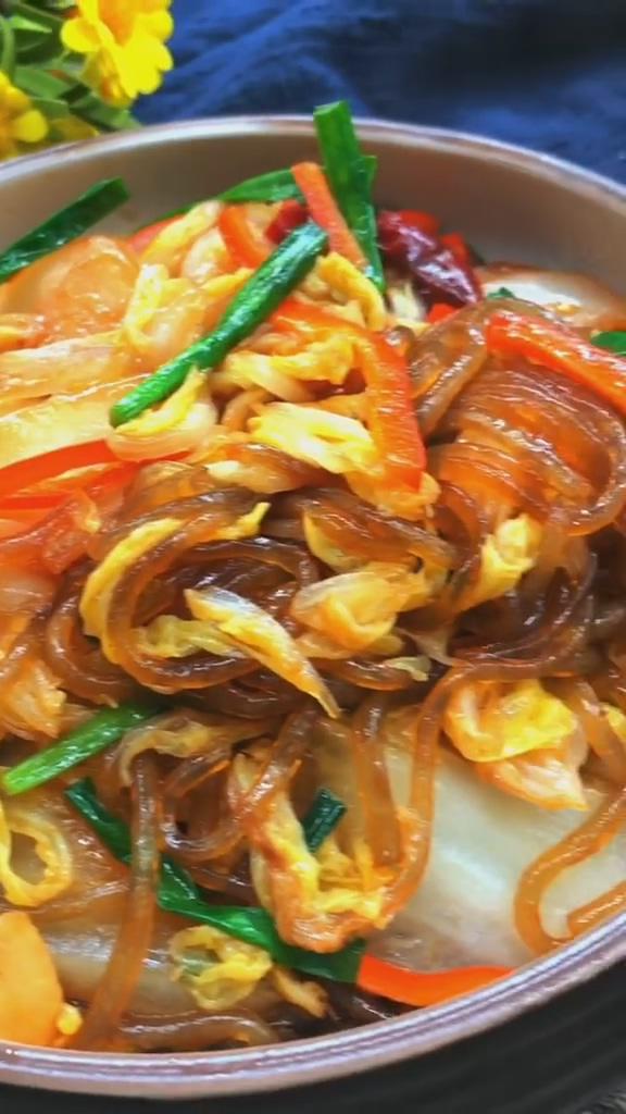 白菜炒粉條的做法-家常味炒菜譜