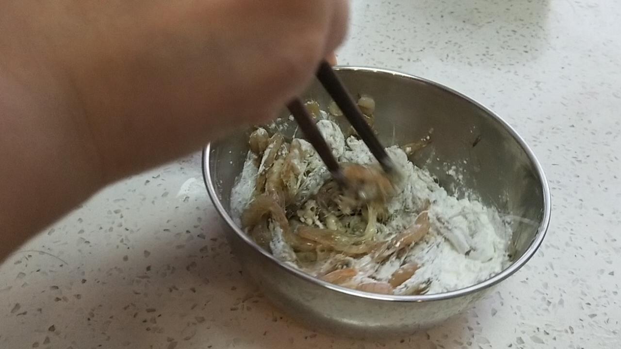 香炸小河蝦的做法-咸鮮味炸菜譜